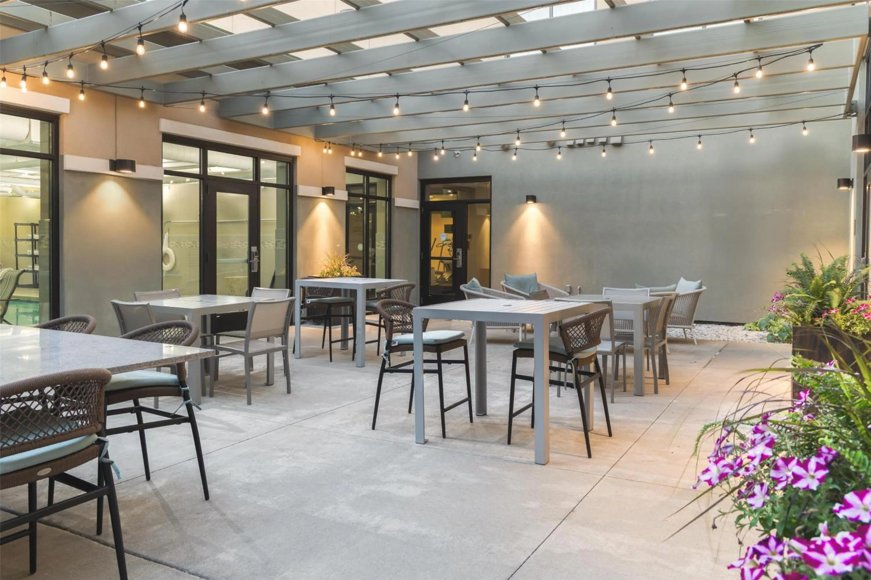 Patio in Homewood Suites By Hilton Wauwatosa Milwaukee