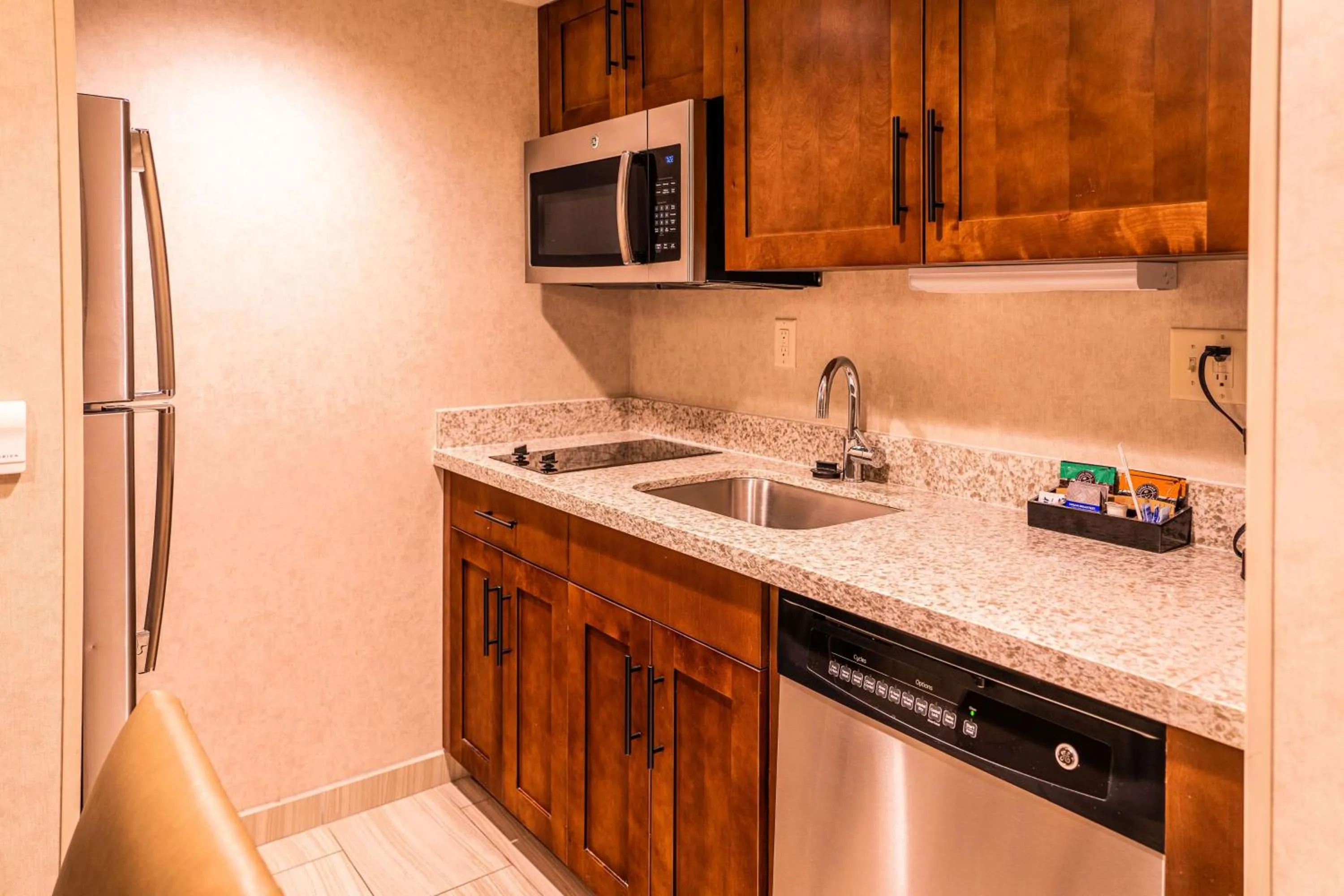 Kitchen or kitchenette in Homewood Suites by Hilton Pleasant Hill Concord