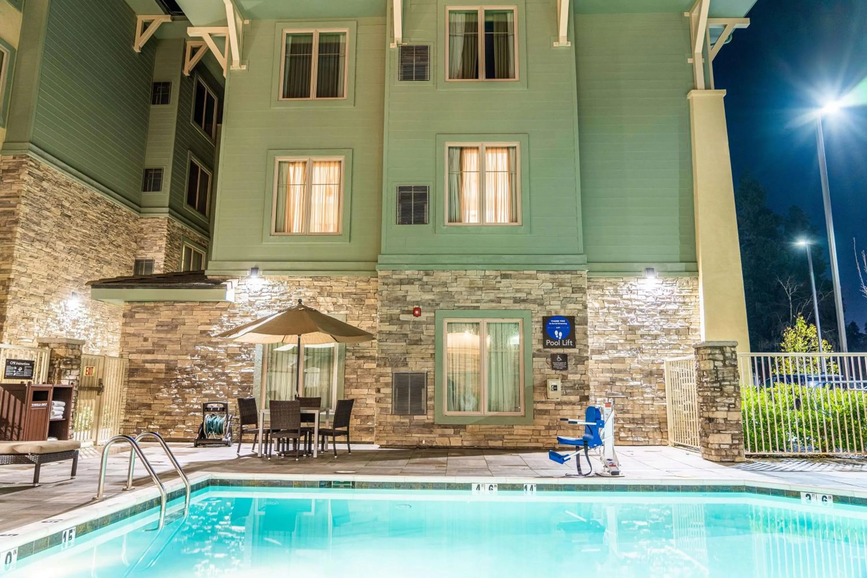 Property building in Homewood Suites by Hilton Pleasant Hill Concord