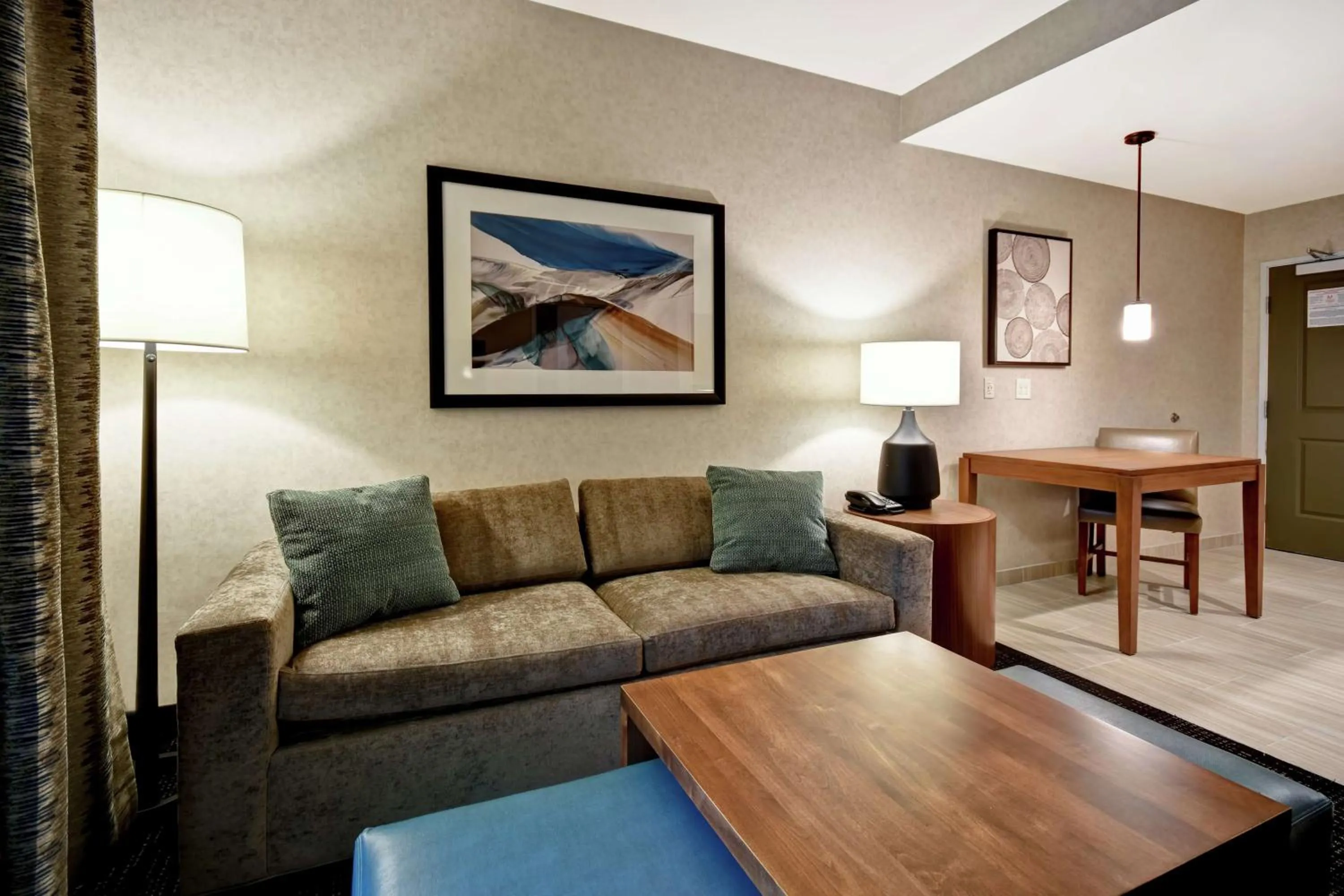 Living room in Homewood Suites by Hilton Pleasant Hill Concord