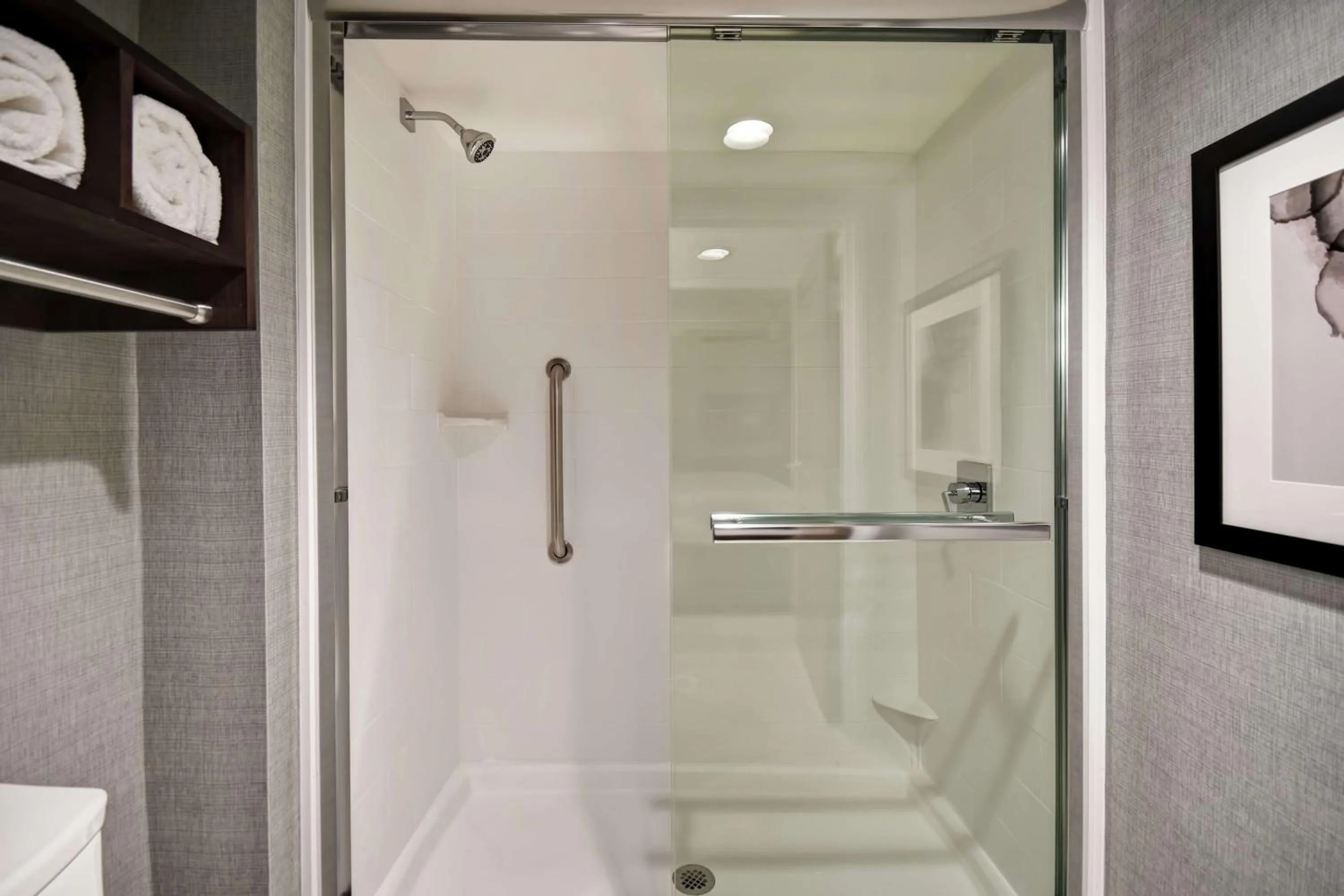 Bathroom in Homewood Suites by Hilton Pleasant Hill Concord