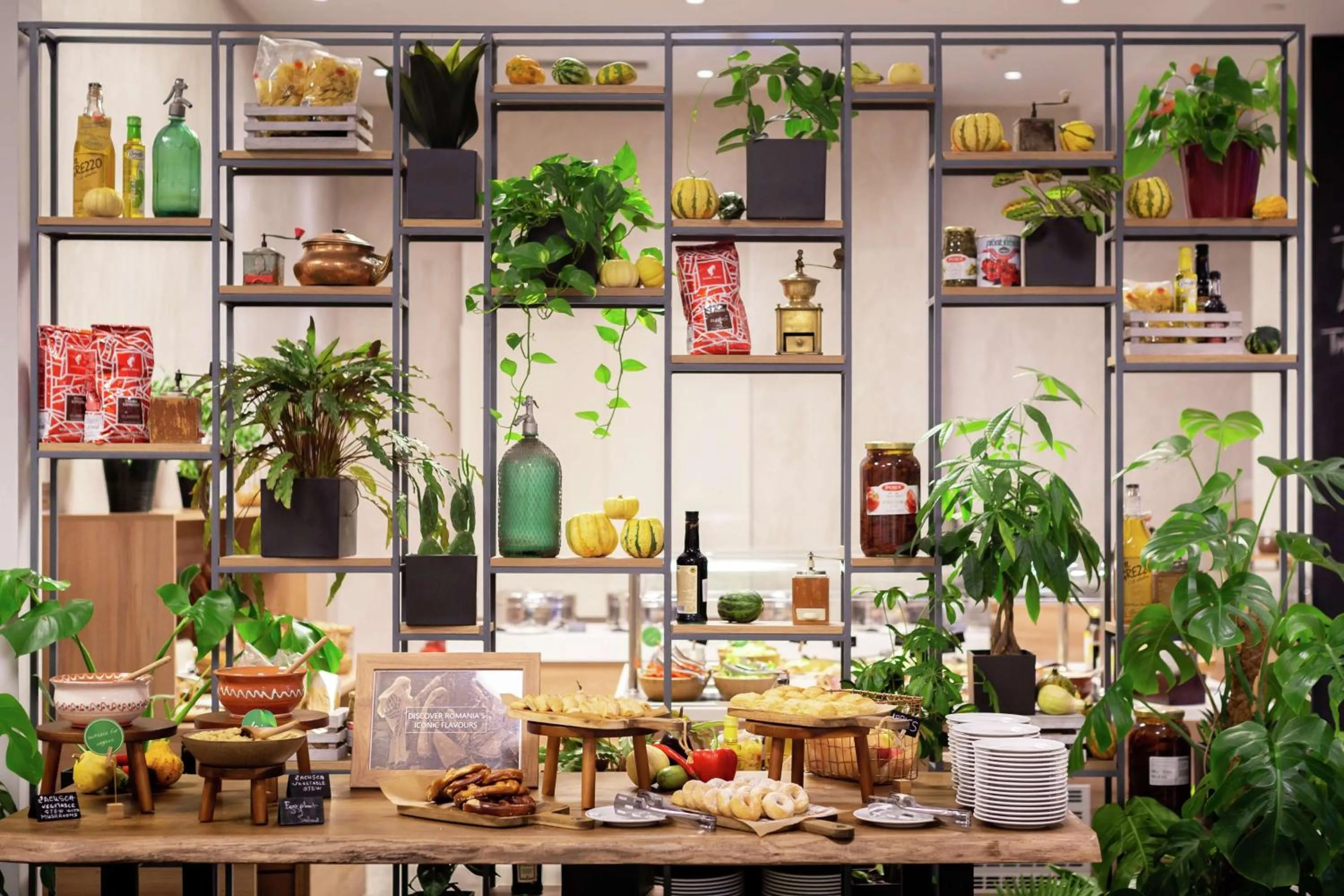 Restaurant/places to eat in Hilton Garden Inn Bucharest Old Town