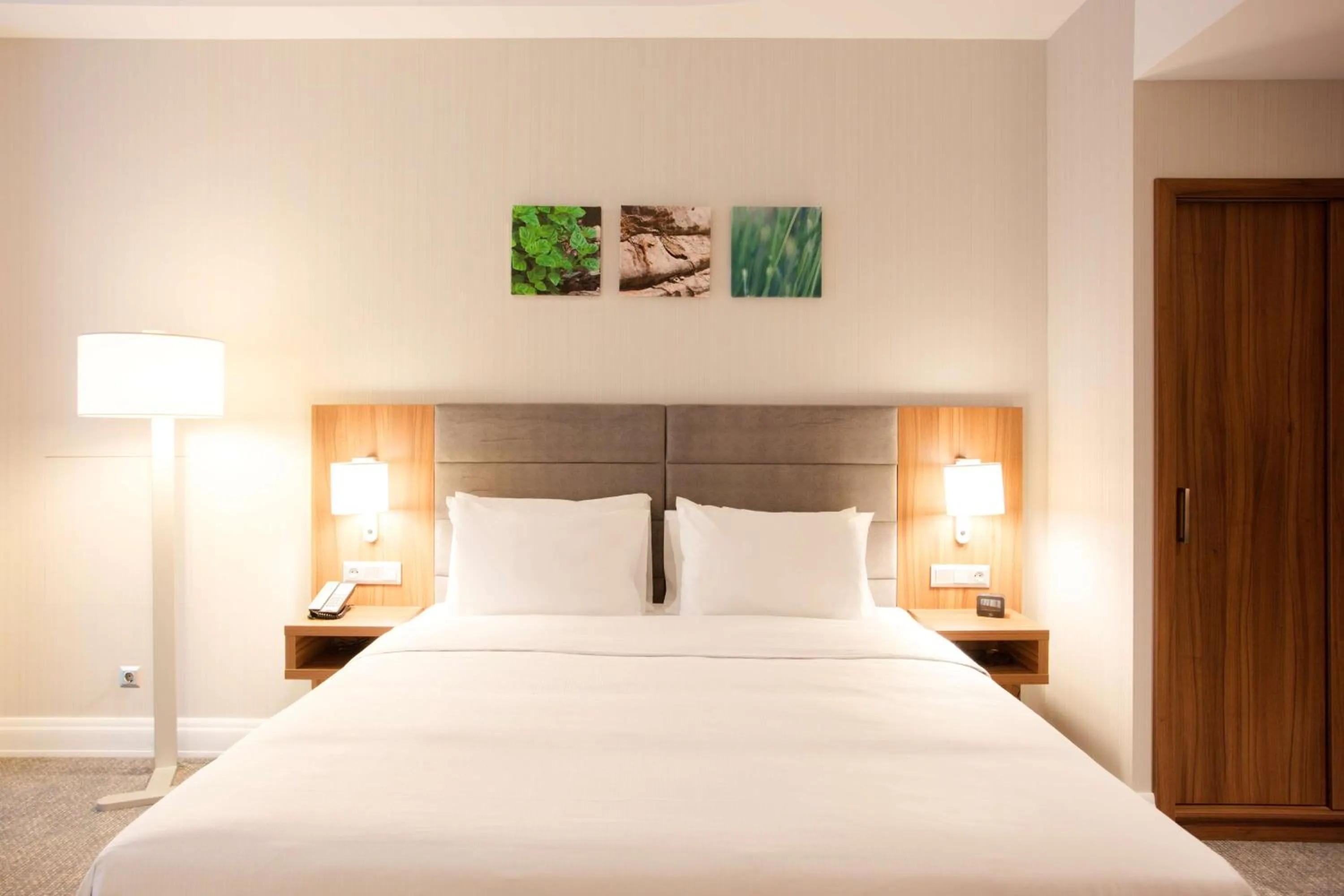 Bed in Hilton Garden Inn Bucharest Old Town