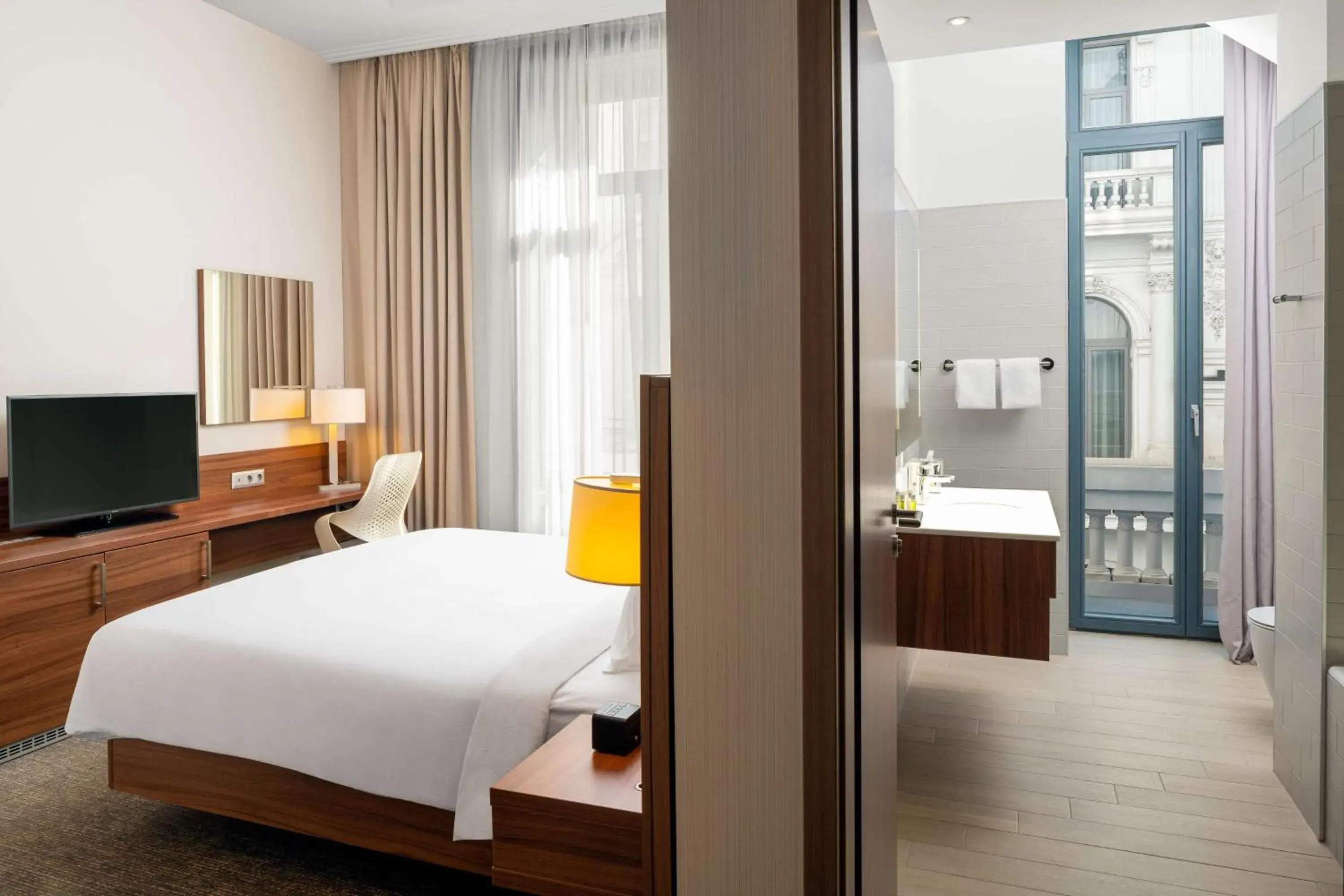 King Room in Hilton Garden Inn Bucharest Old Town King Room in Hilton Garden Inn Bucharest Old Town