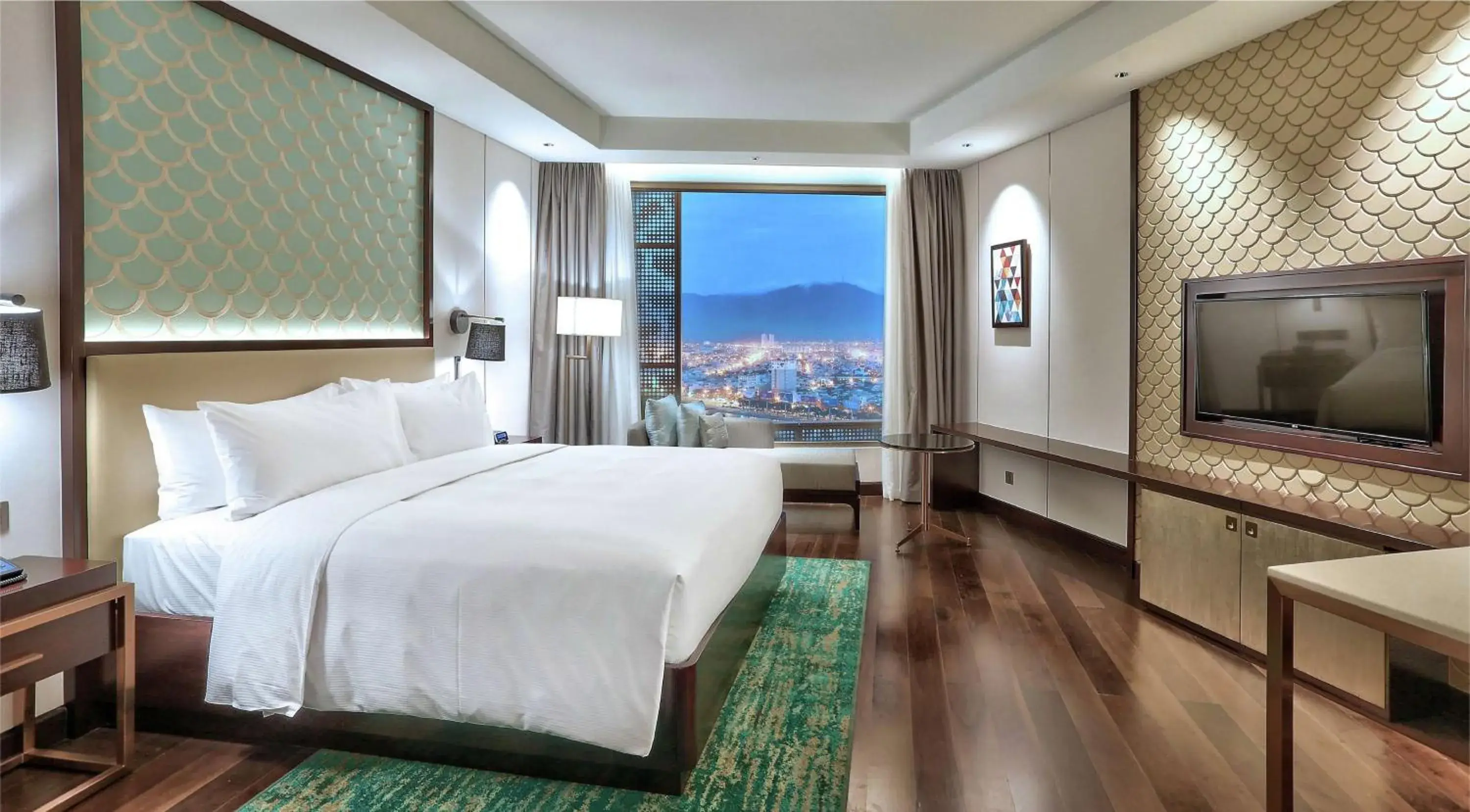 King Room with Ocean View in Hilton Da Nang King Room with Ocean View in Hilton Da Nang
