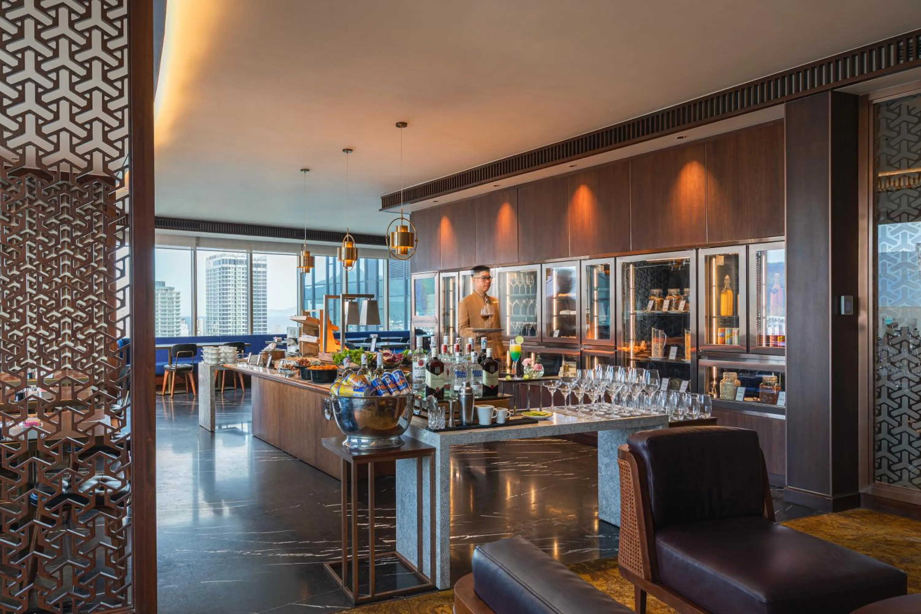 Lounge or bar in Hilton Da Nang