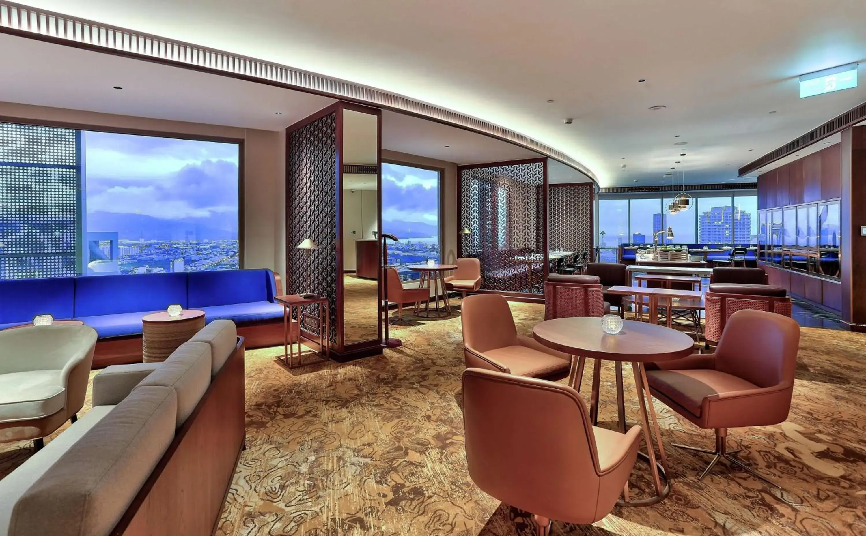 Property building in Hilton Da Nang Property building in Hilton Da Nang