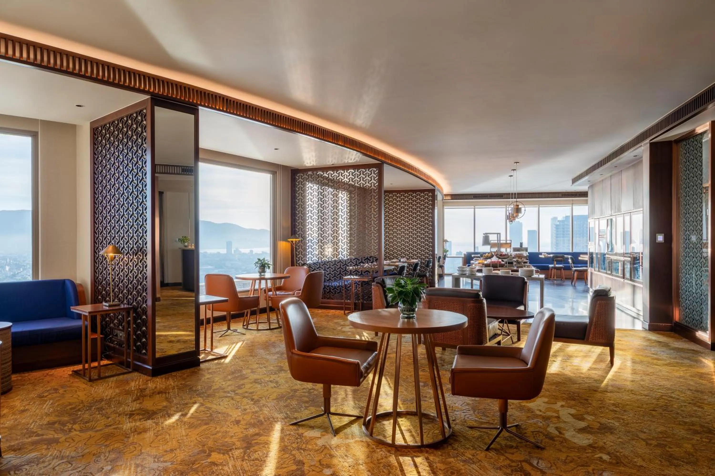 Lounge or bar in Hilton Da Nang