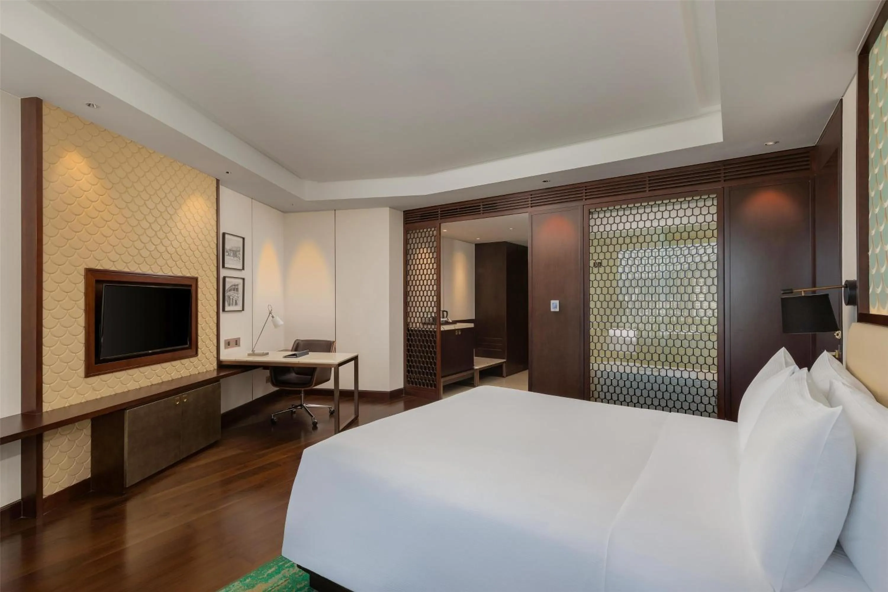 TV and multimedia, Bed in Hilton Da Nang