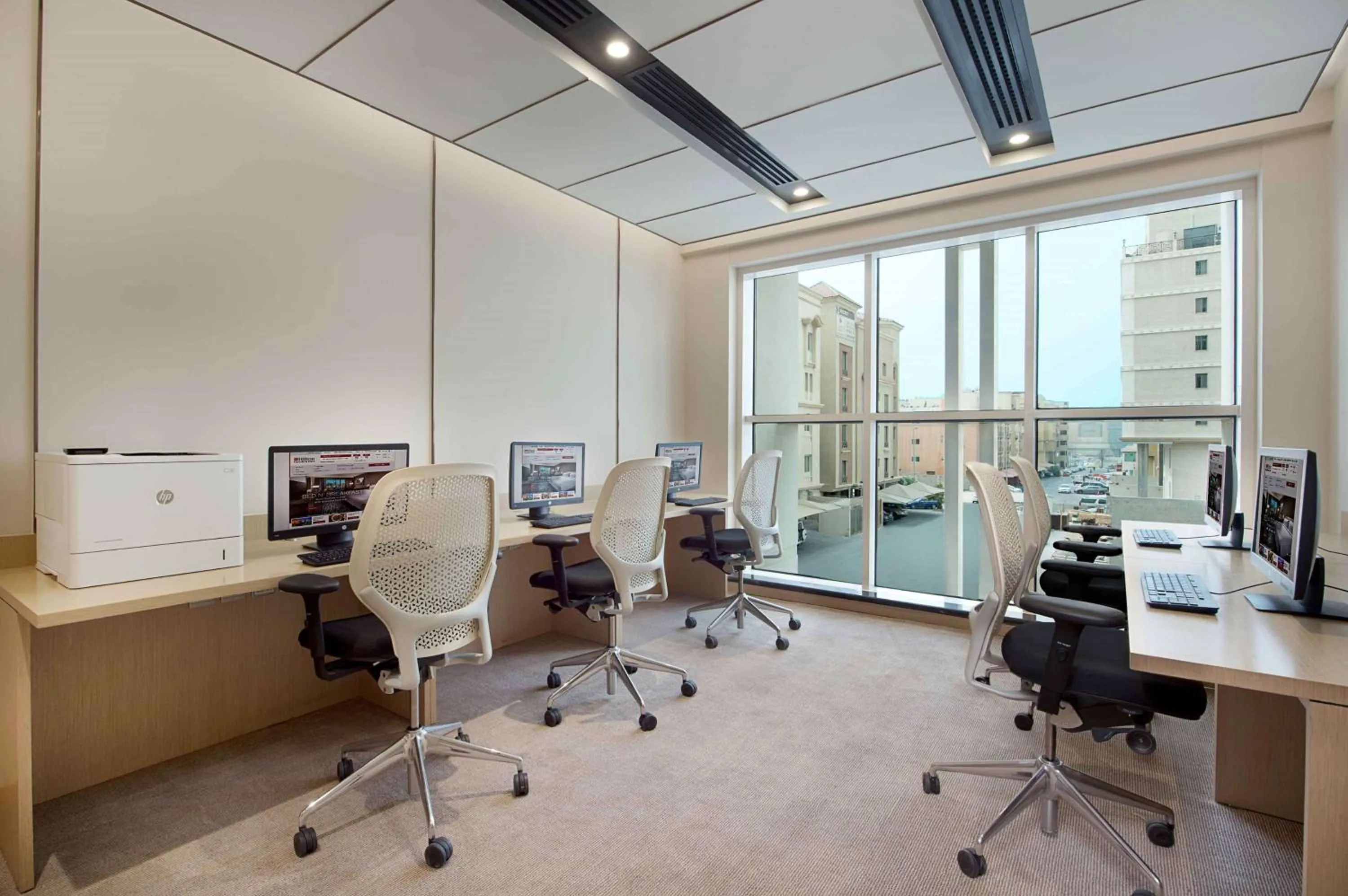 Business facilities in Hilton Garden Inn Al Khobar