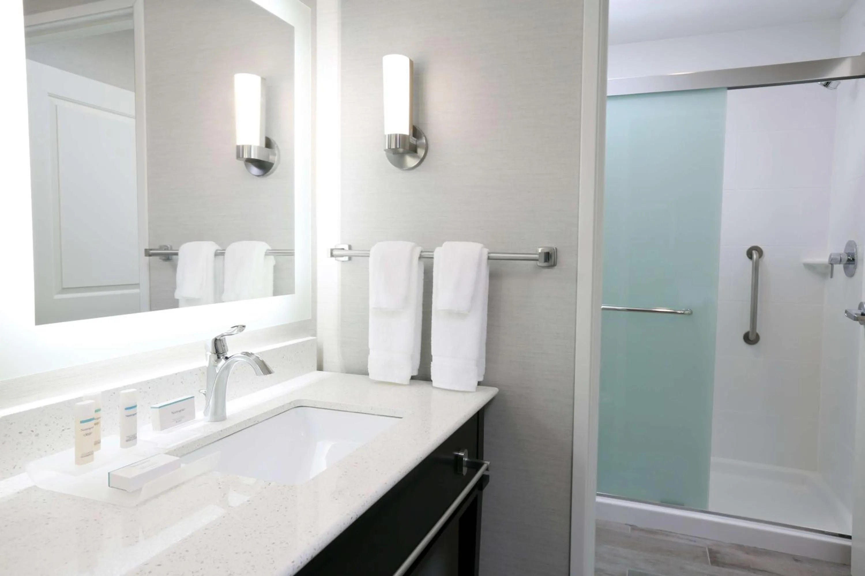 Bathroom in Homewood Suites By Hilton West Fargo/Sanford Medical Center