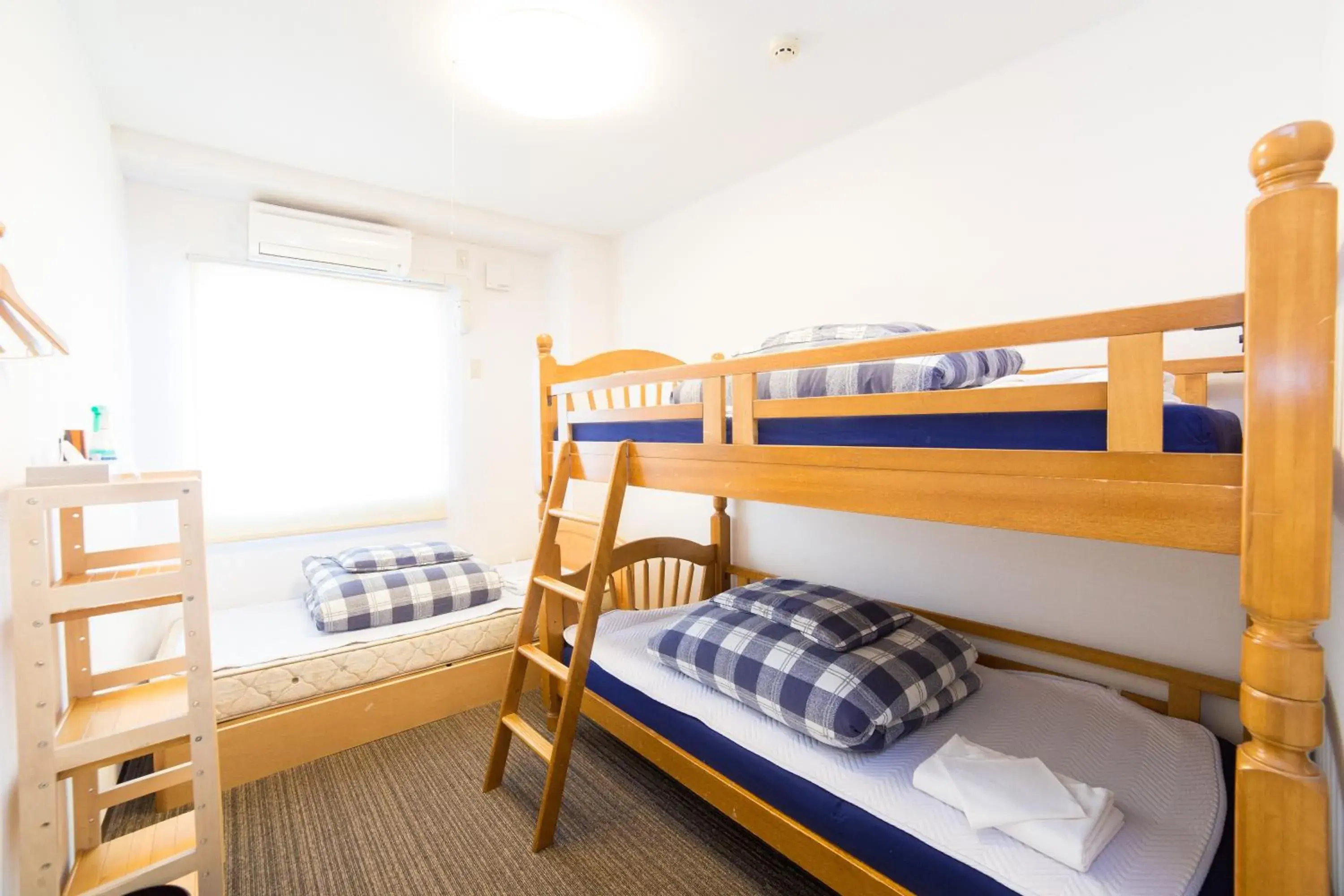 bunk bed, Bed in K's House Kyoto -Travelers Hostel bunk bed, Bed in K's House Kyoto -Travelers Hostel