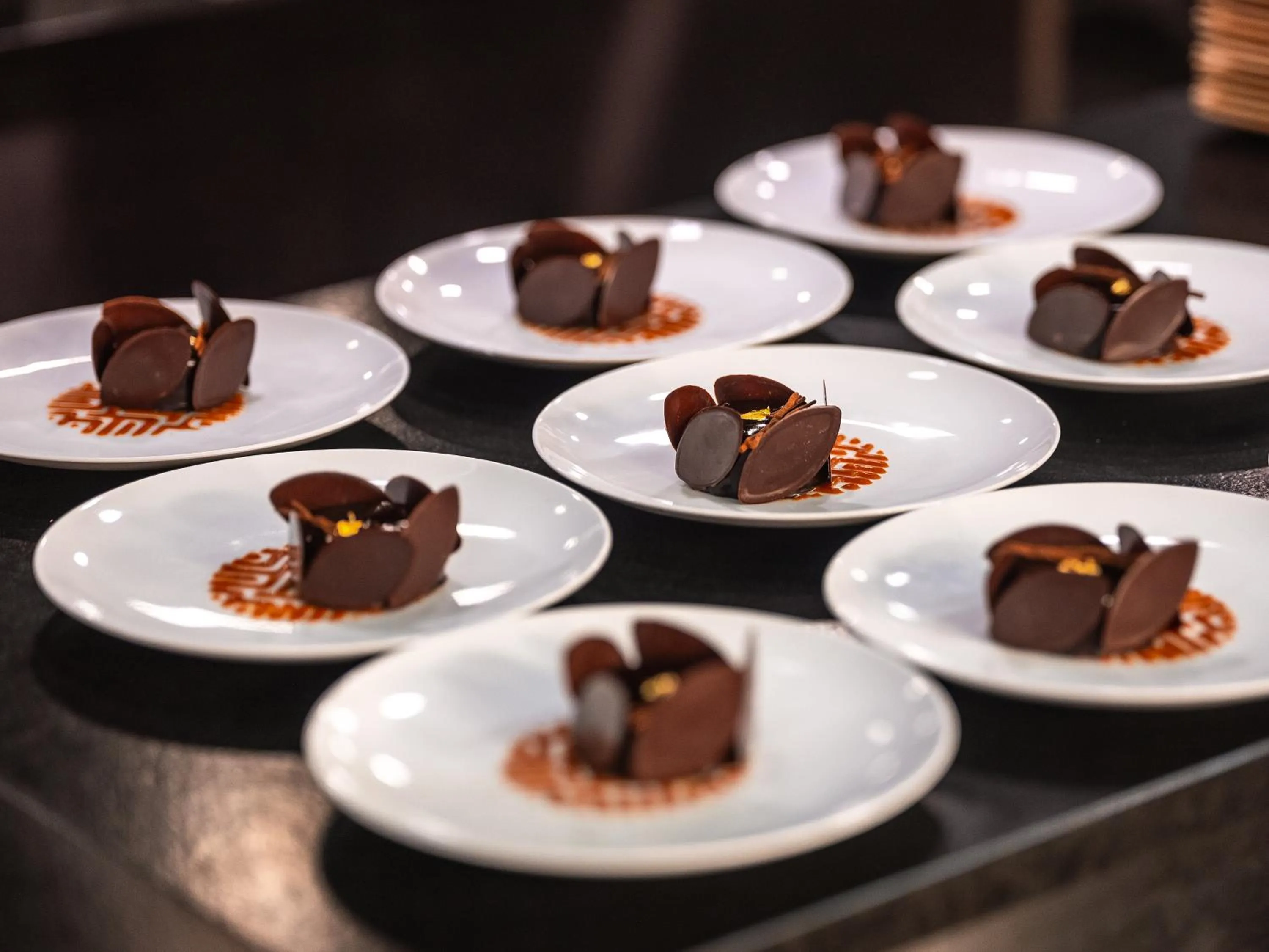 Restaurant/places to eat in Niepce Paris, Curio Collection By Hilton