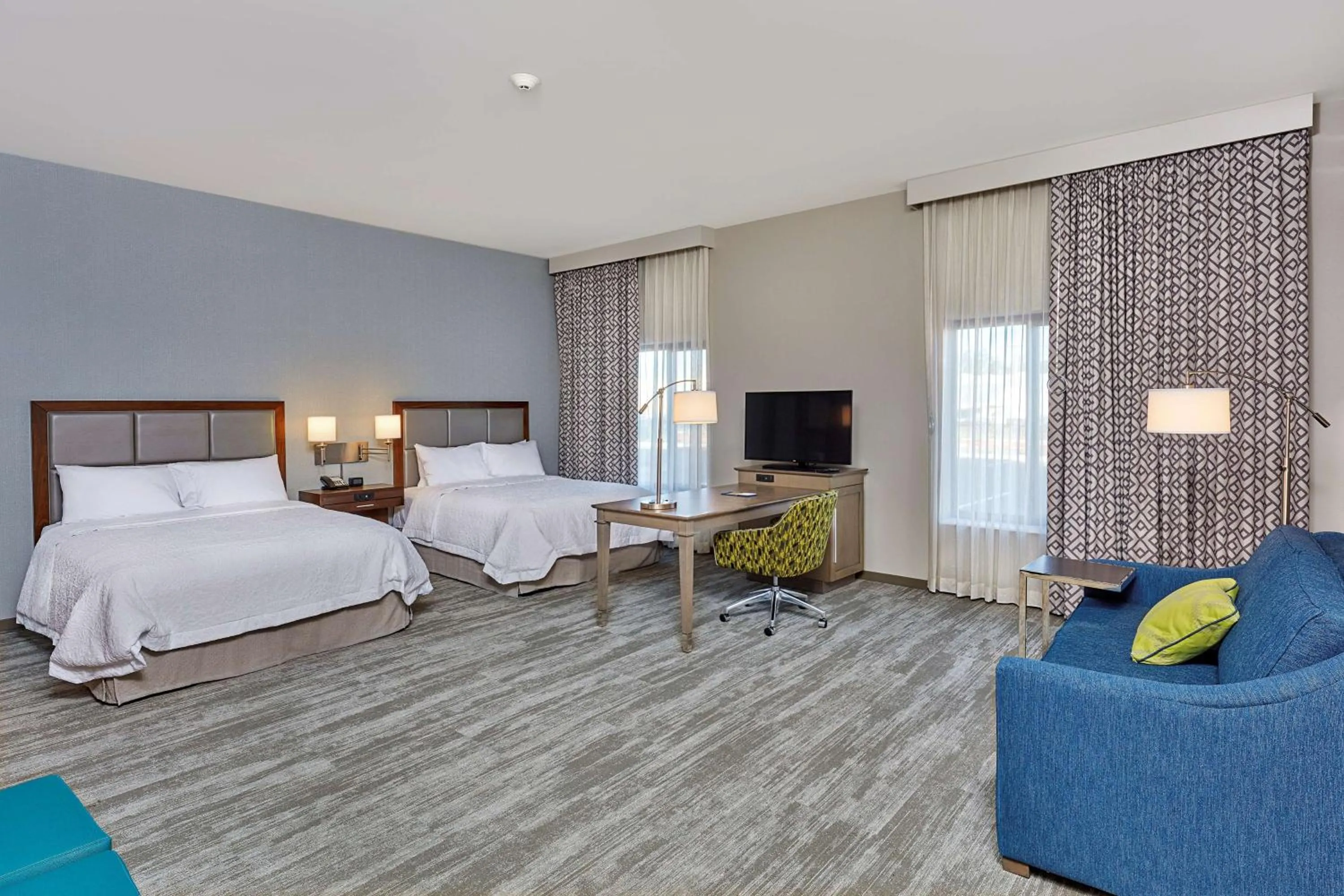 Bedroom, Bed in Hampton Inn & Suites Sacramento at CSUS