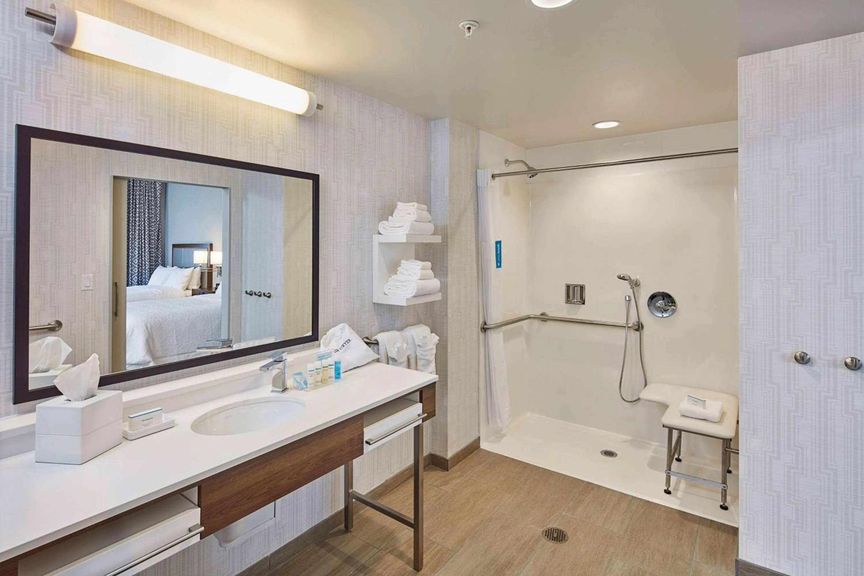 Bathroom in Hampton Inn & Suites Sacramento at CSUS