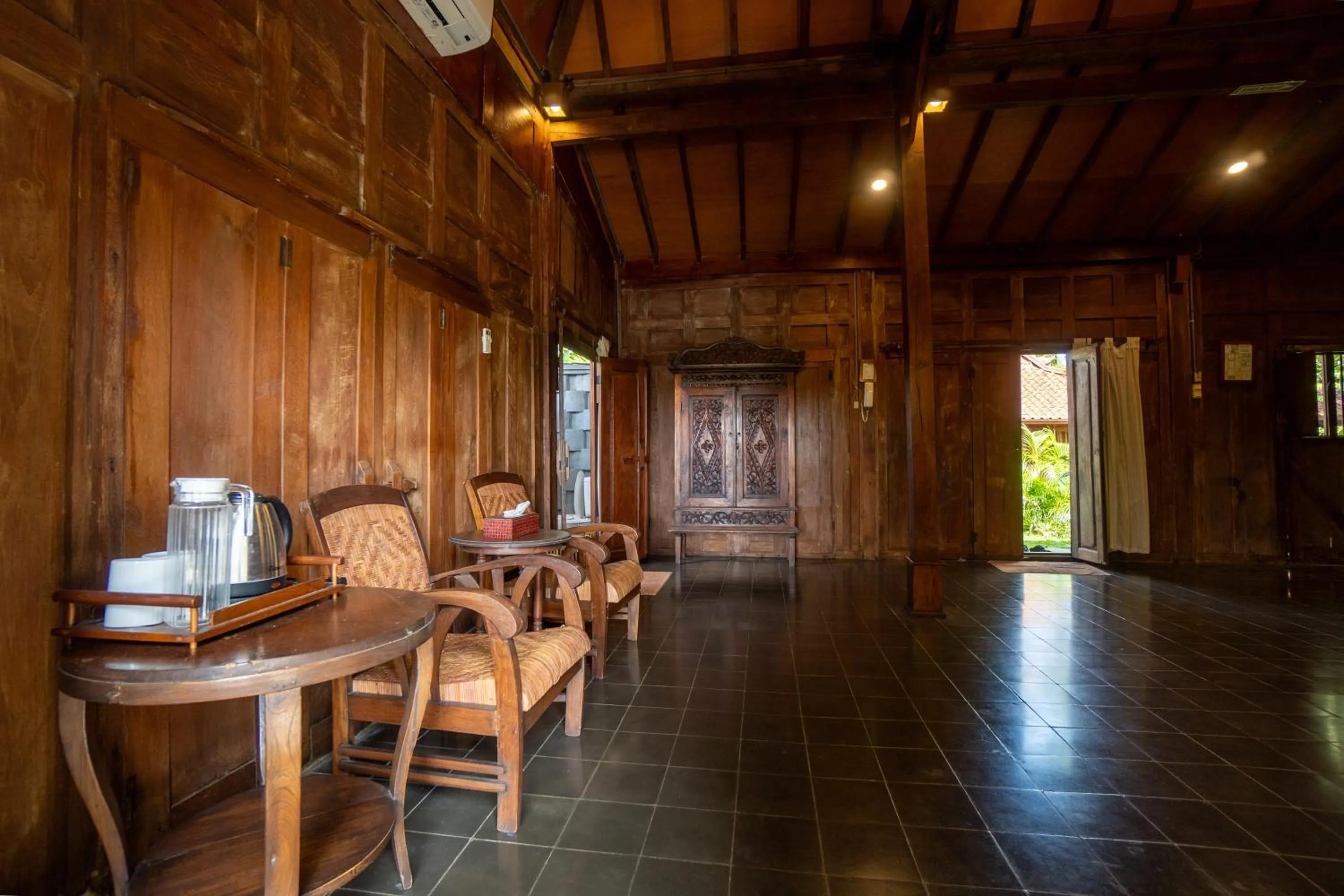 Tembi - Historical Home