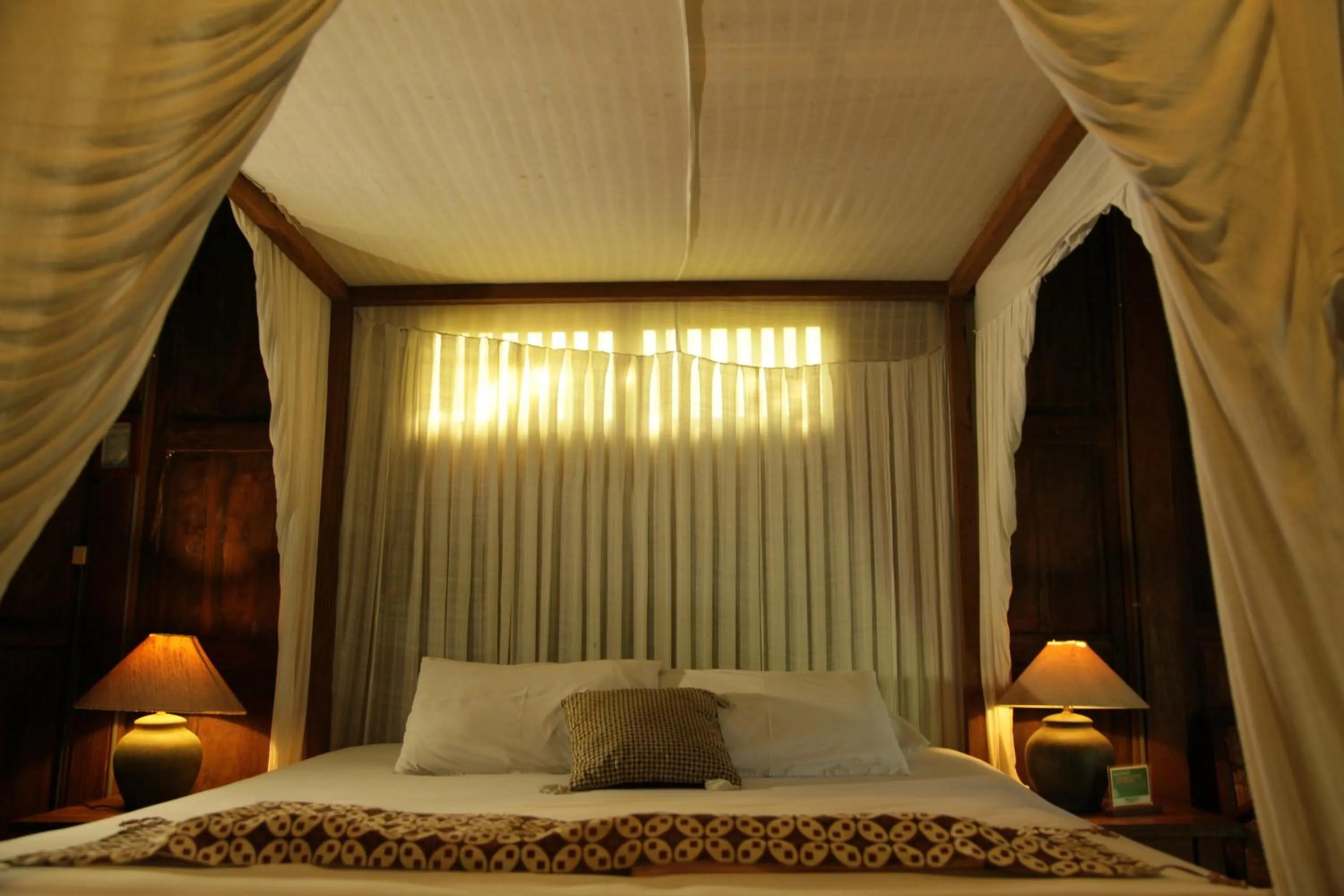 Bed in Tembi - Historical Home