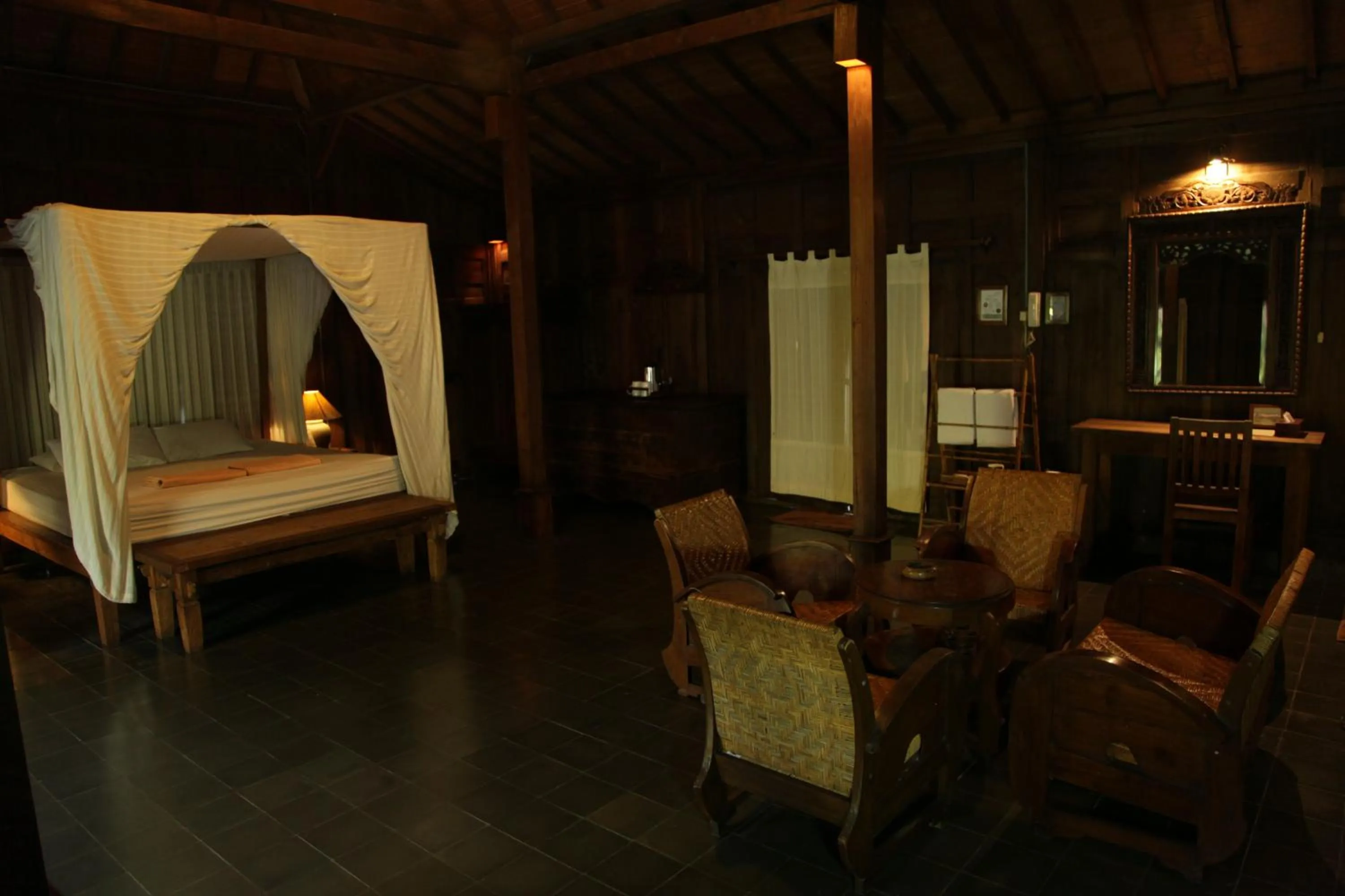 Tembi - Historical Home