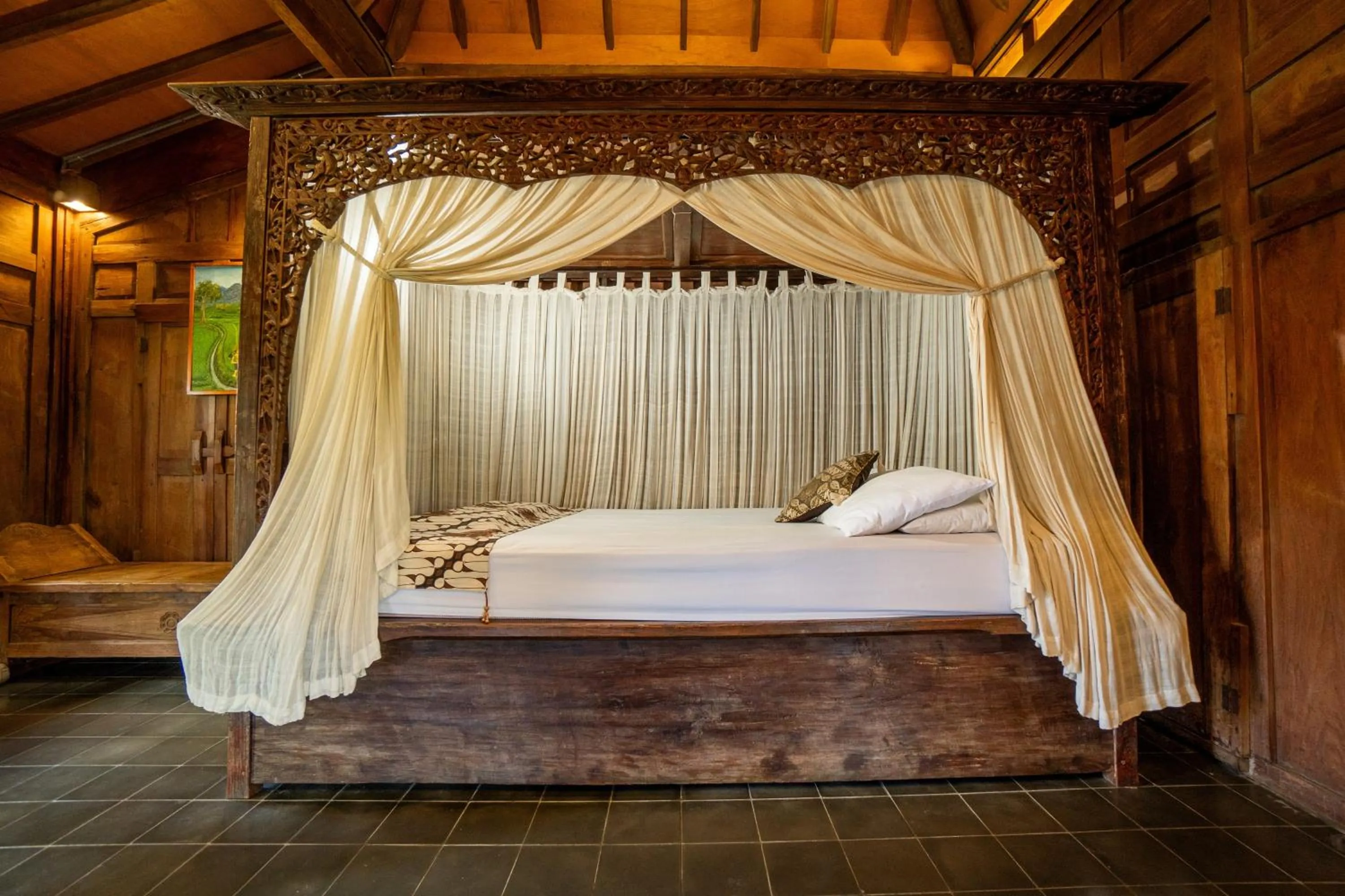 Bed in Tembi - Historical Home
