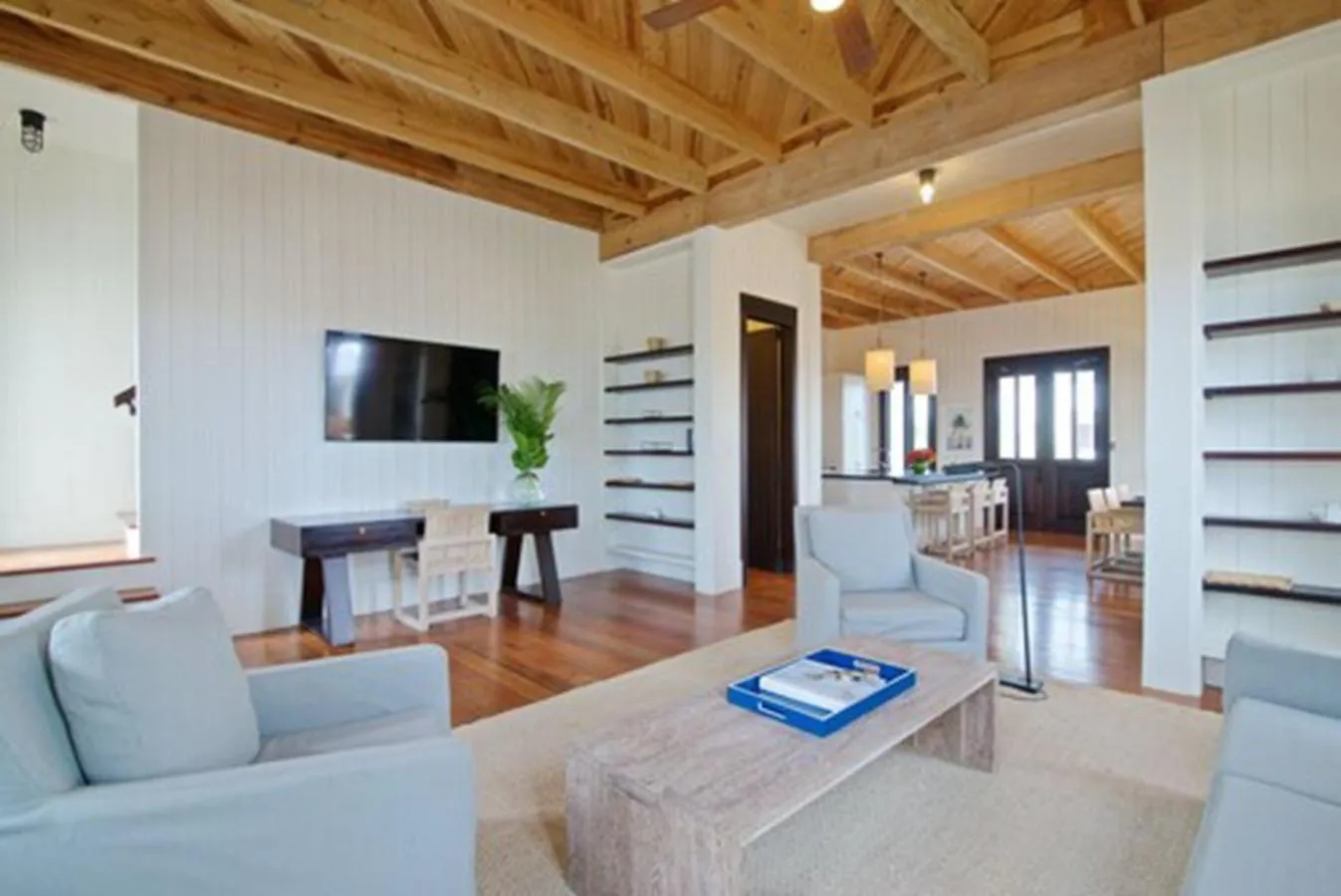 Living room in Mahogany Bay Resort and Beach Club, Curio Collection