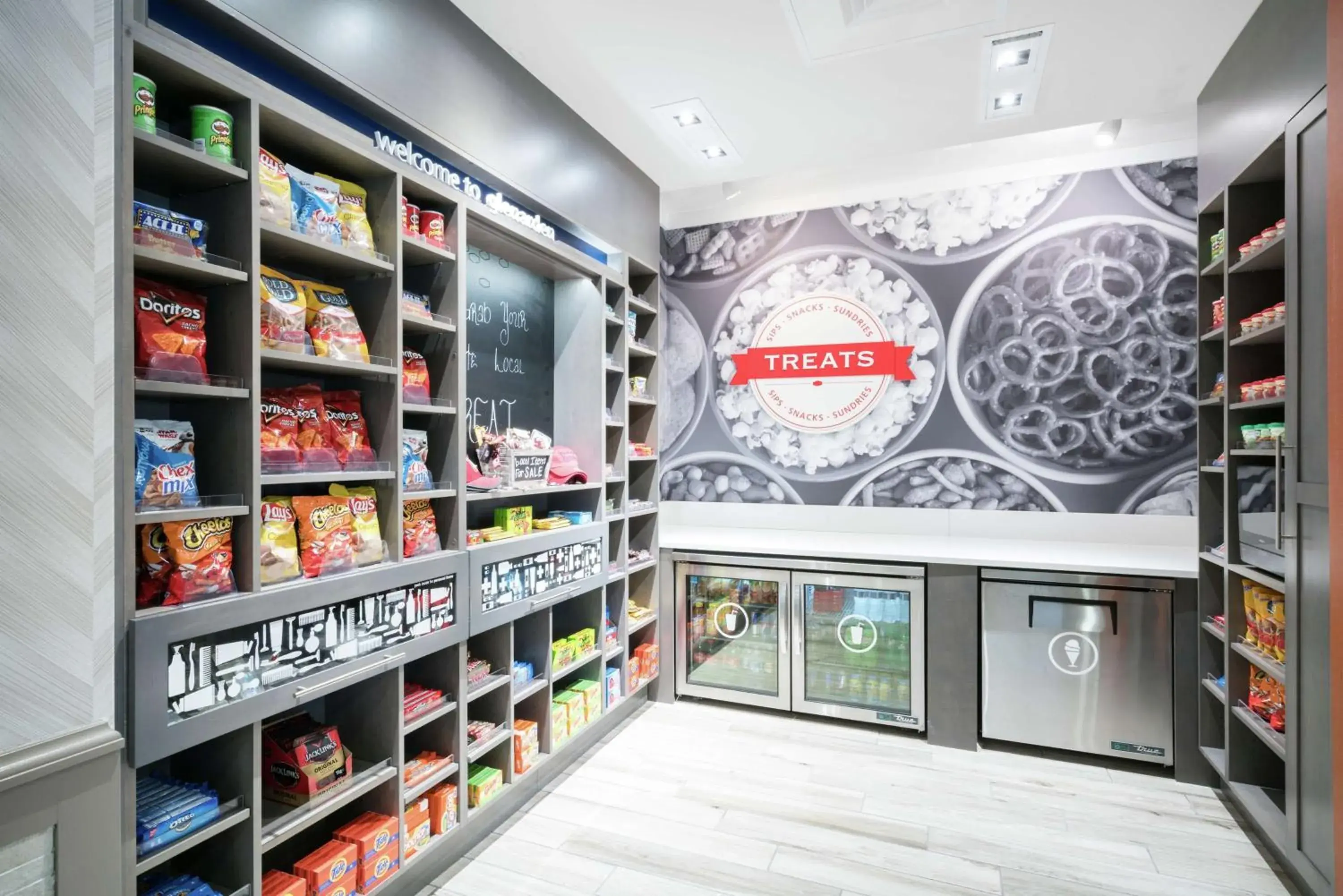 Restaurant/places to eat in Hampton Inn & Suites Glenarden/Washington DC Restaurant/places to eat in Hampton Inn & Suites Glenarden/Washington DC