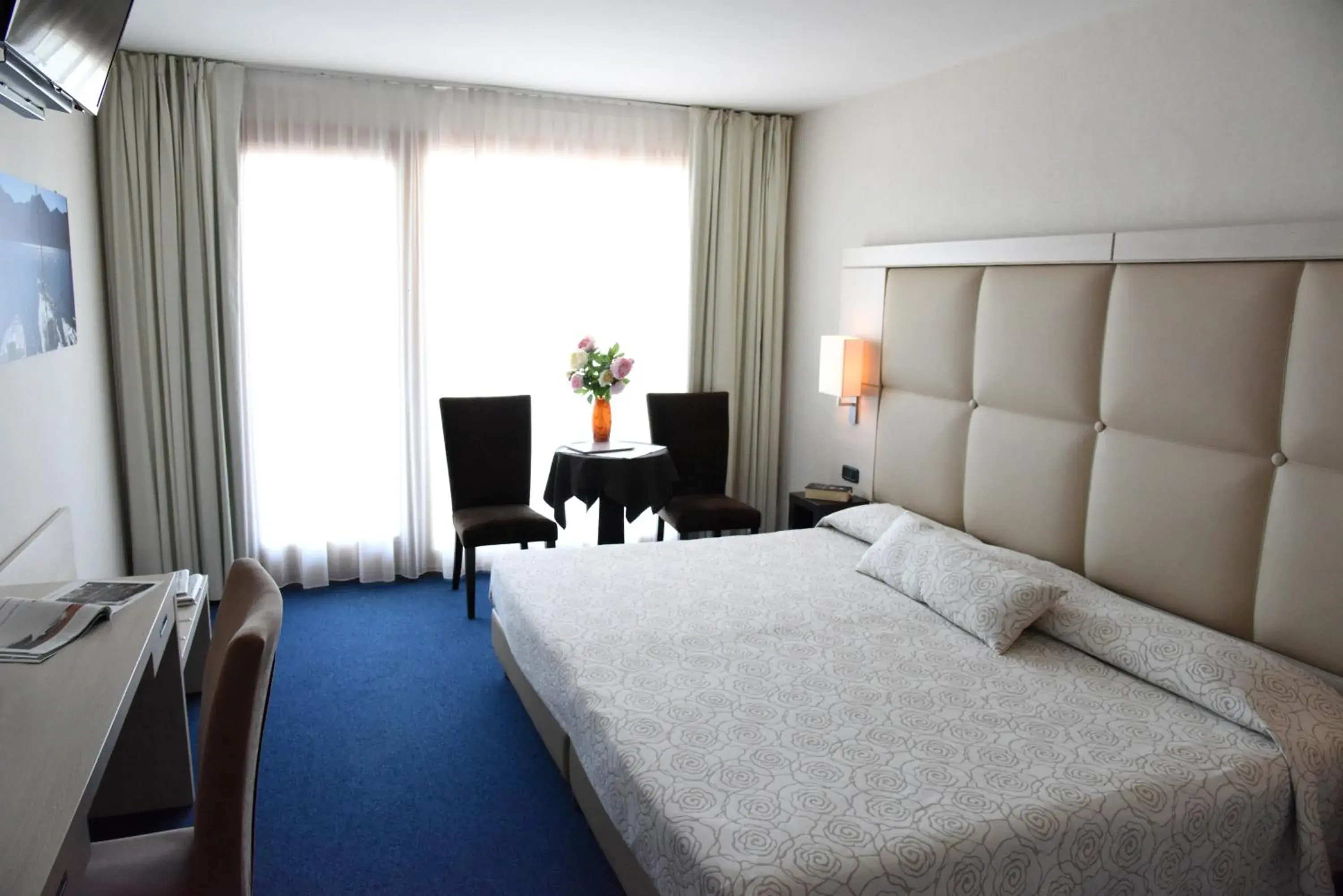 Superior Single Room with Lake View in Cocca Hotel Royal Thai Spa Superior Single Room with Lake View in Cocca Hotel Royal Thai Spa