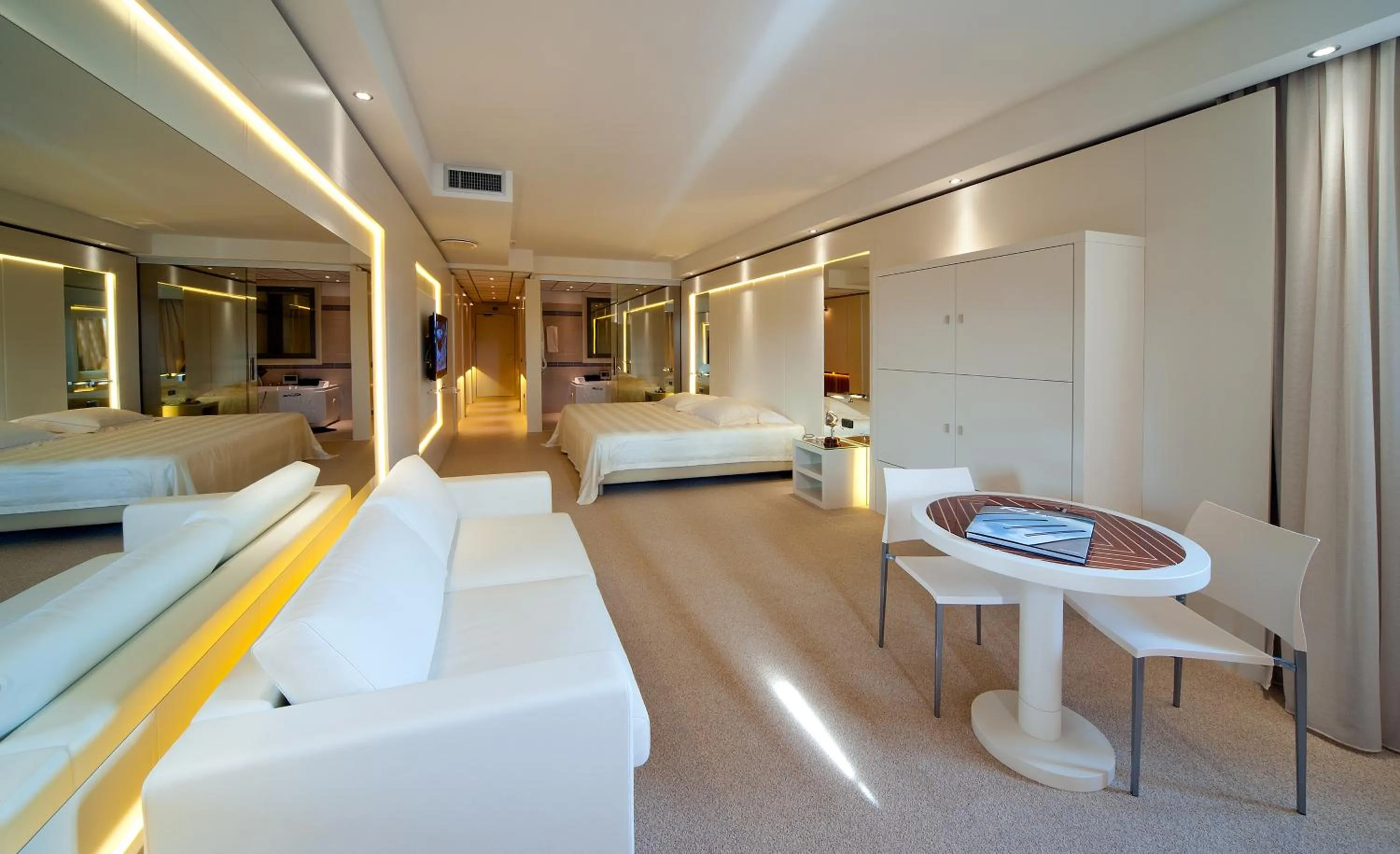 Photo of the whole room, Bed in Cocca Hotel Royal Thai Spa