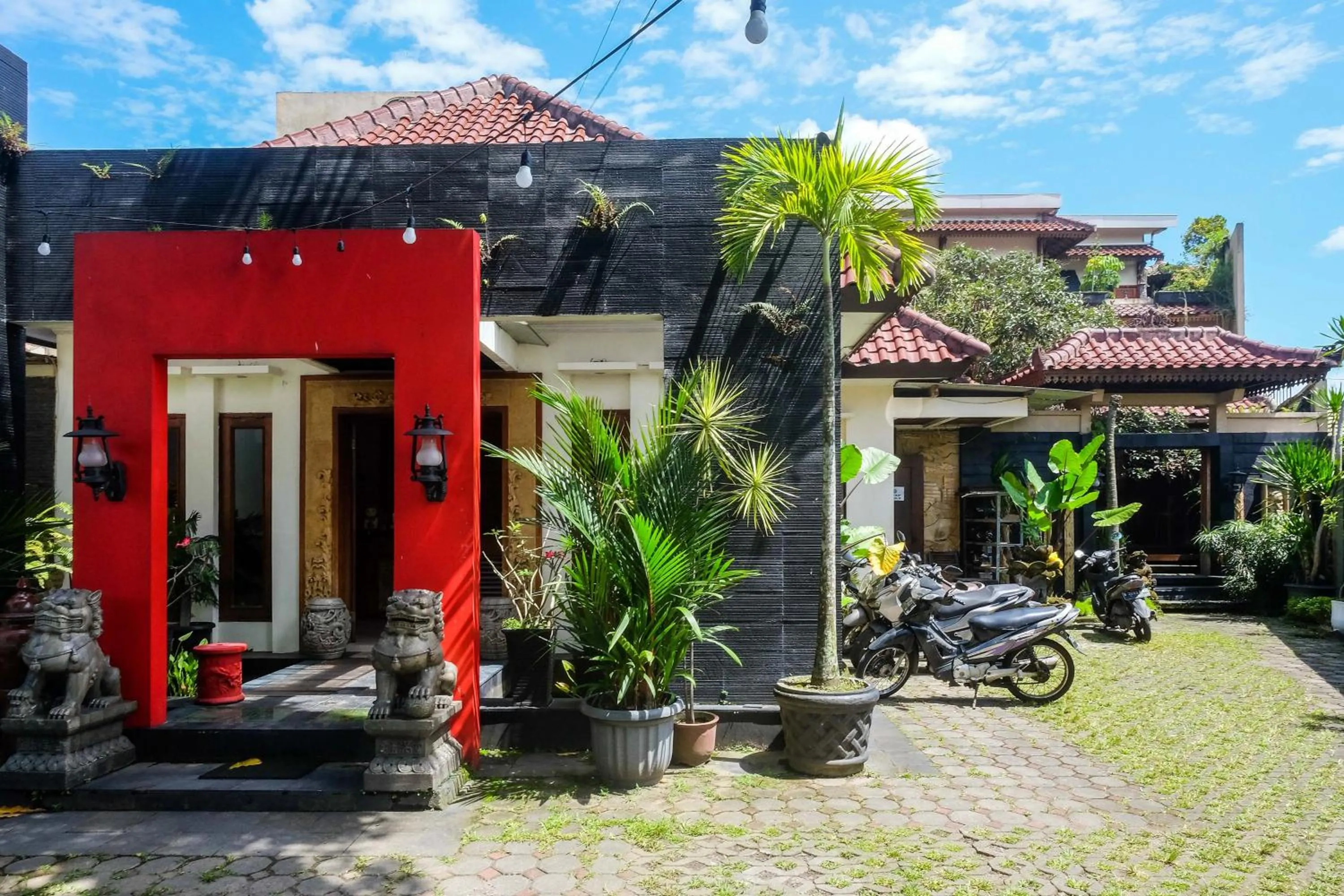 Property building in Urbanview Omah Eka Santi by RedDoorz