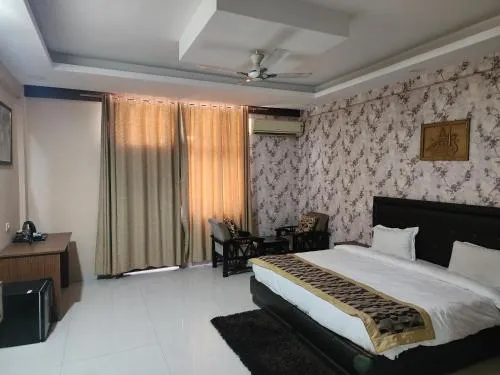 Regal Resort