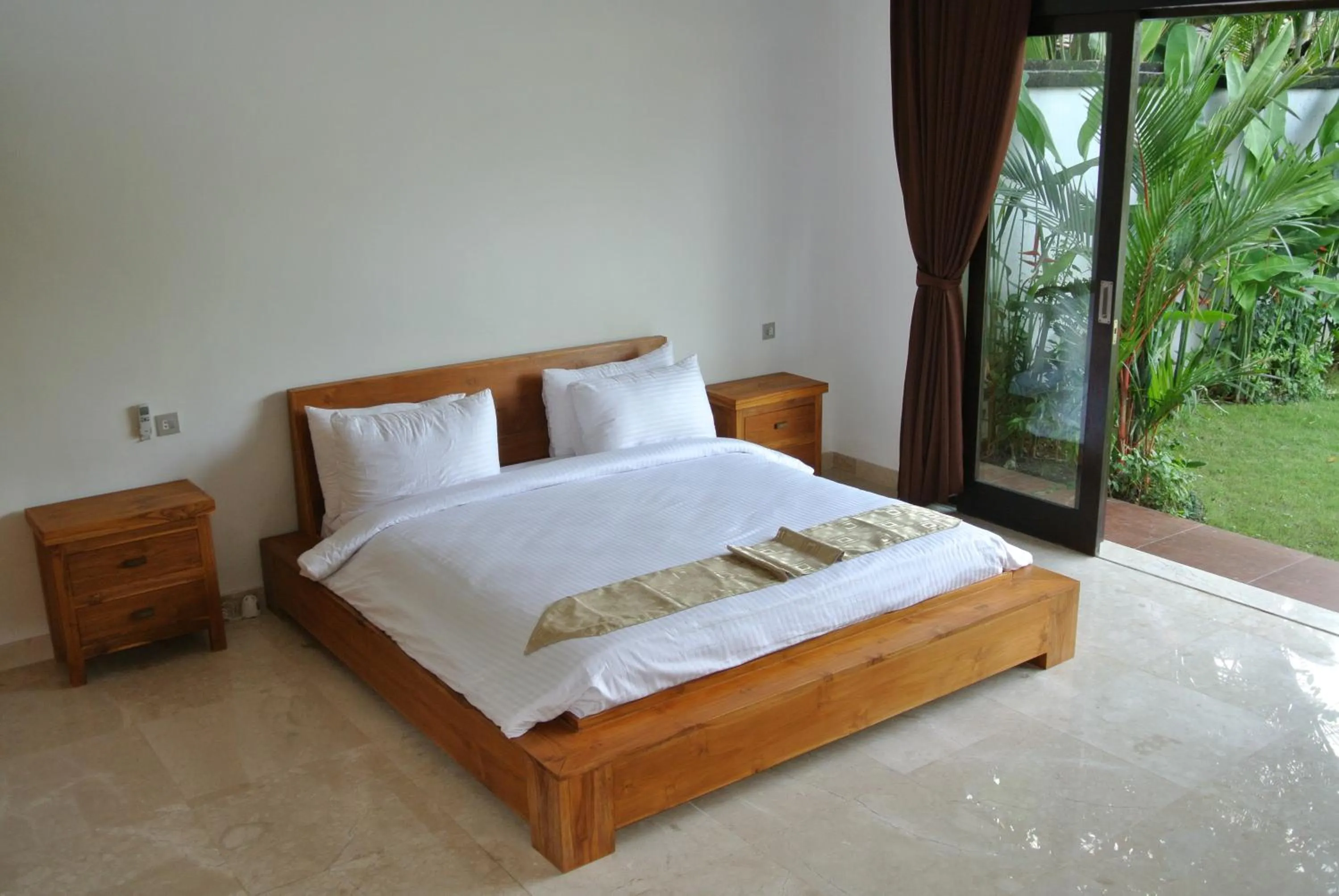 Day, Bed in Anginsepoi