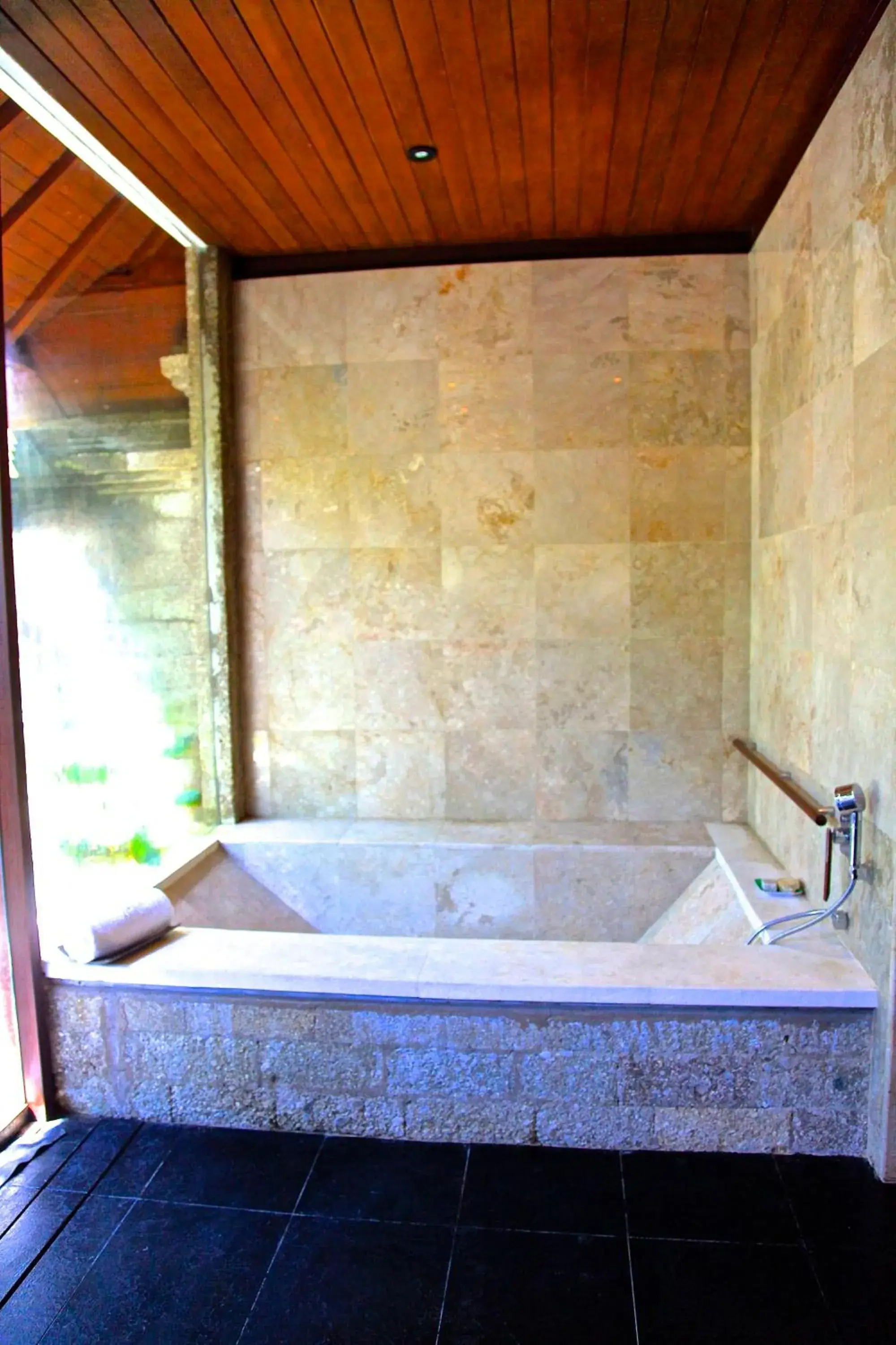 Bathroom in Anginsepoi Bathroom in Anginsepoi