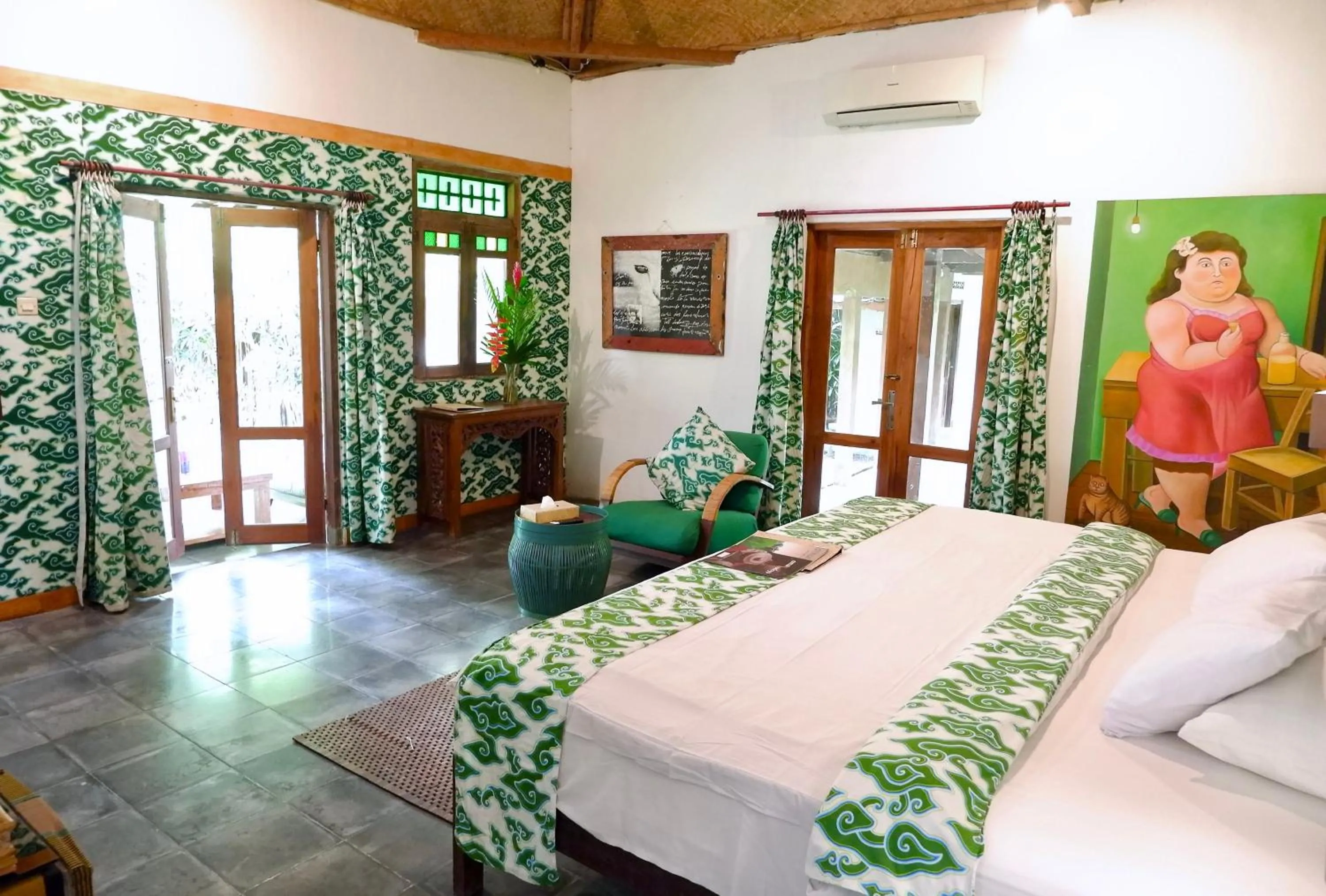 Bedroom, Bed in D'omah Yogya Hotel