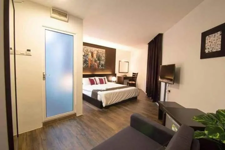 Bedroom, Bed in The Grace Hotel