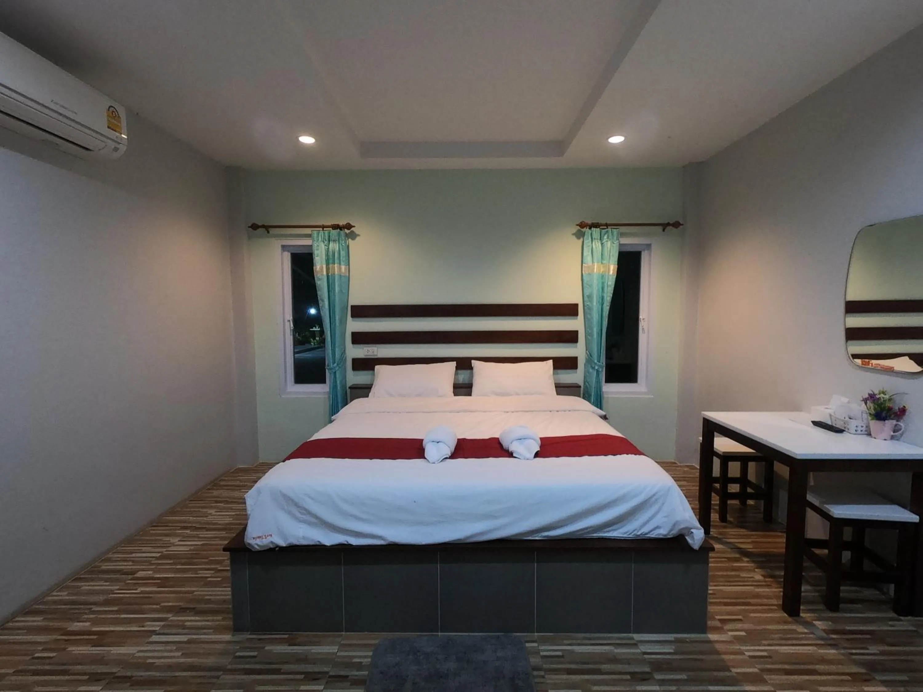 Bed in Janrawee Resort
