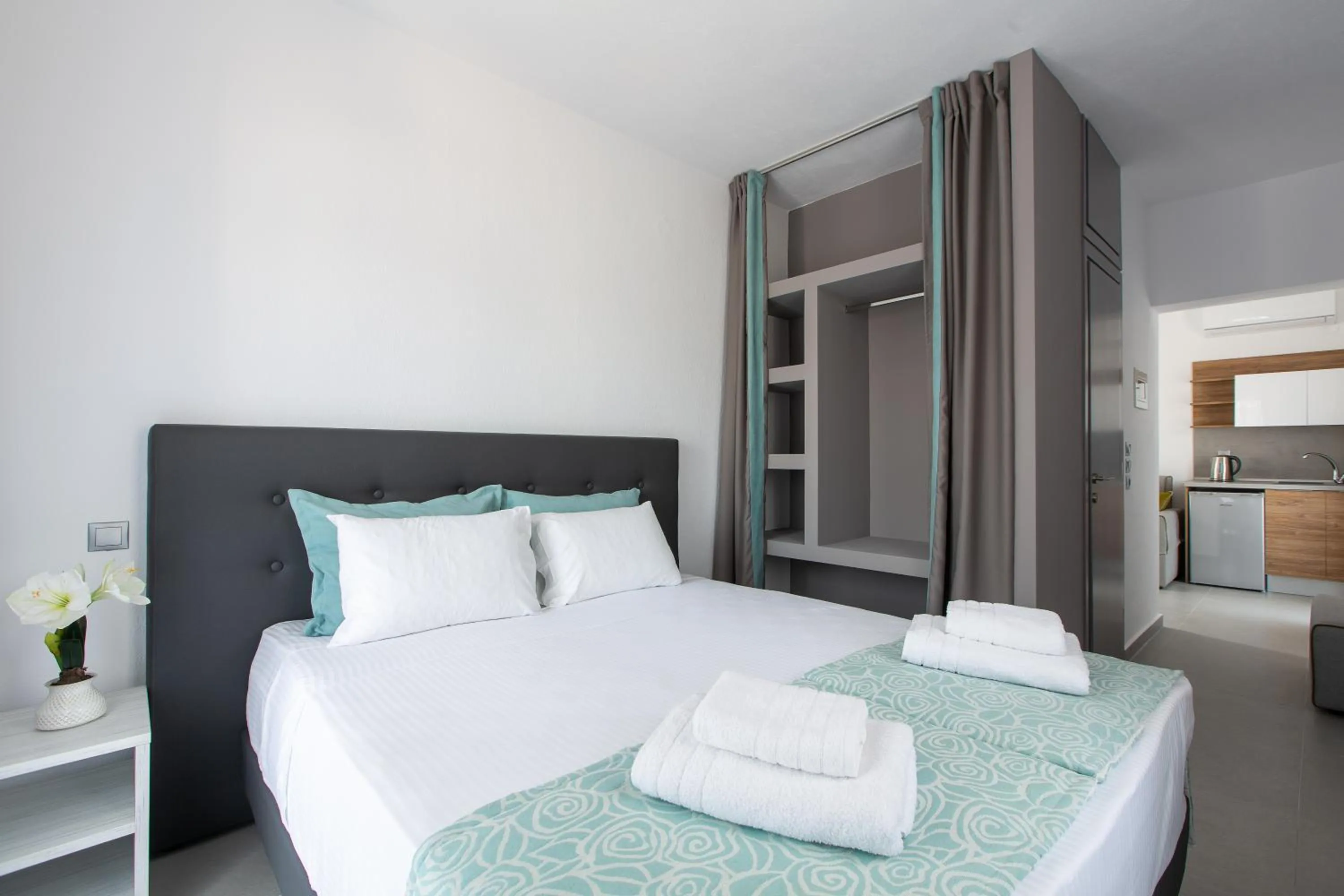 Saint Lucas Suites