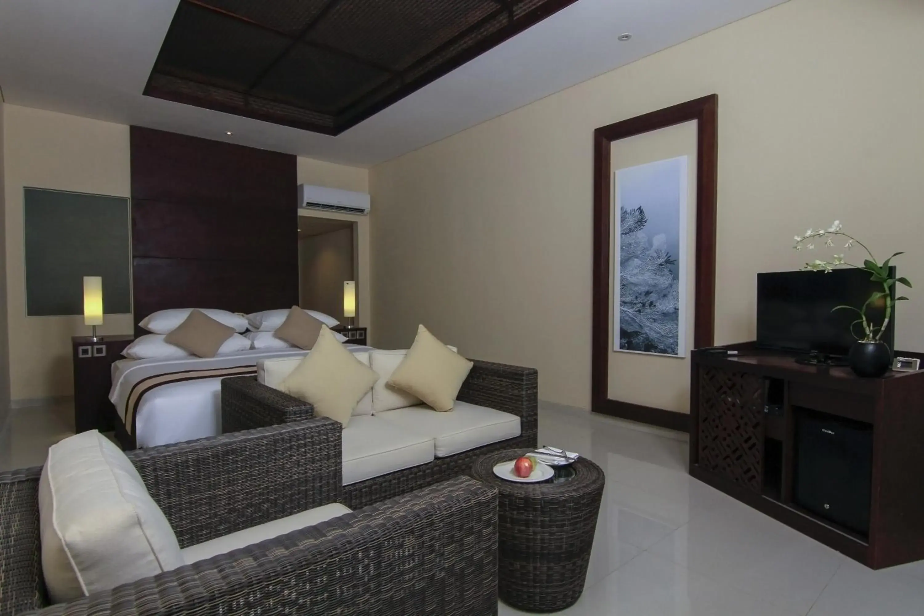 Bed, Seating Area in Grand Luley Manado
