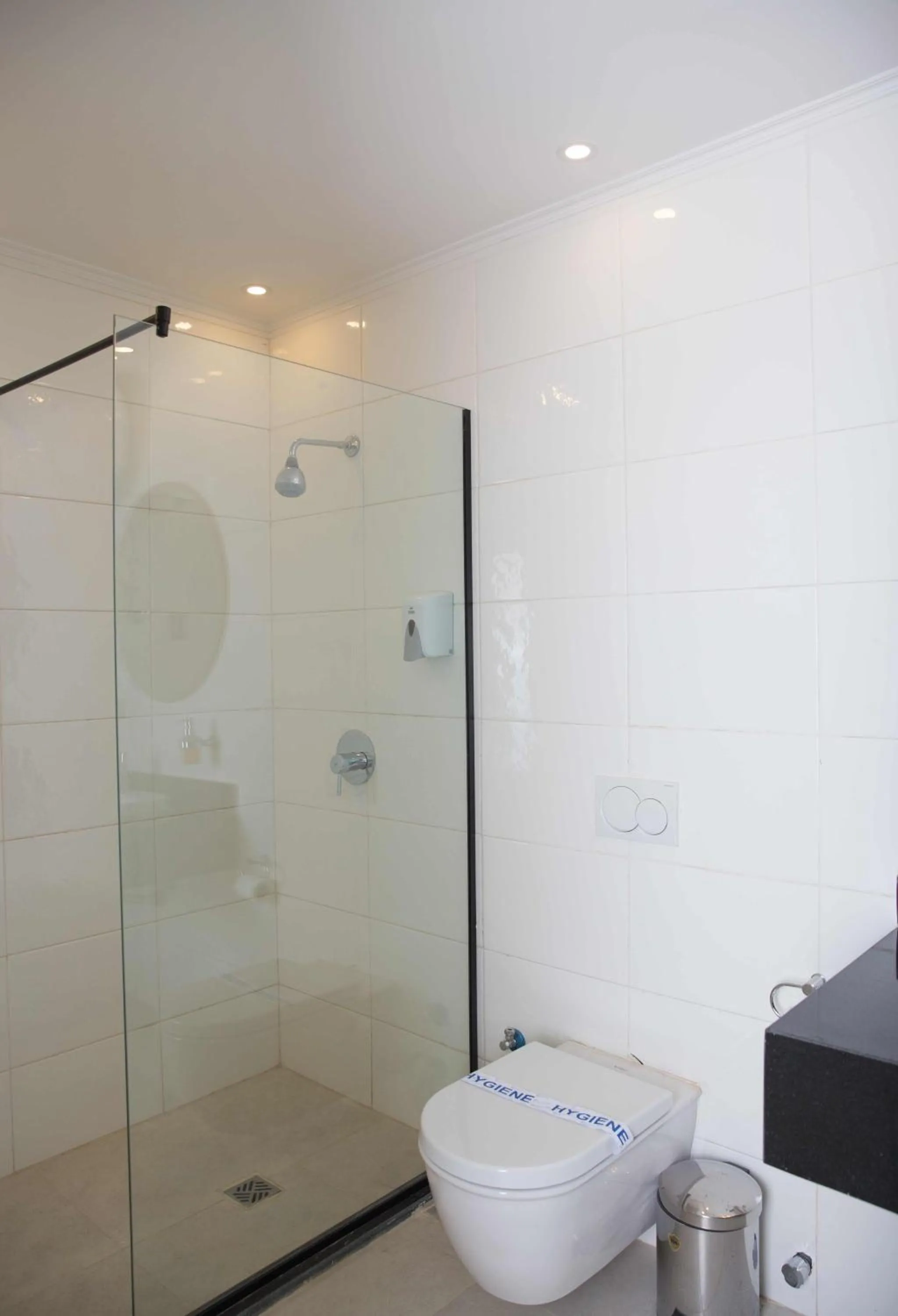 Bathroom in Redcon Suites