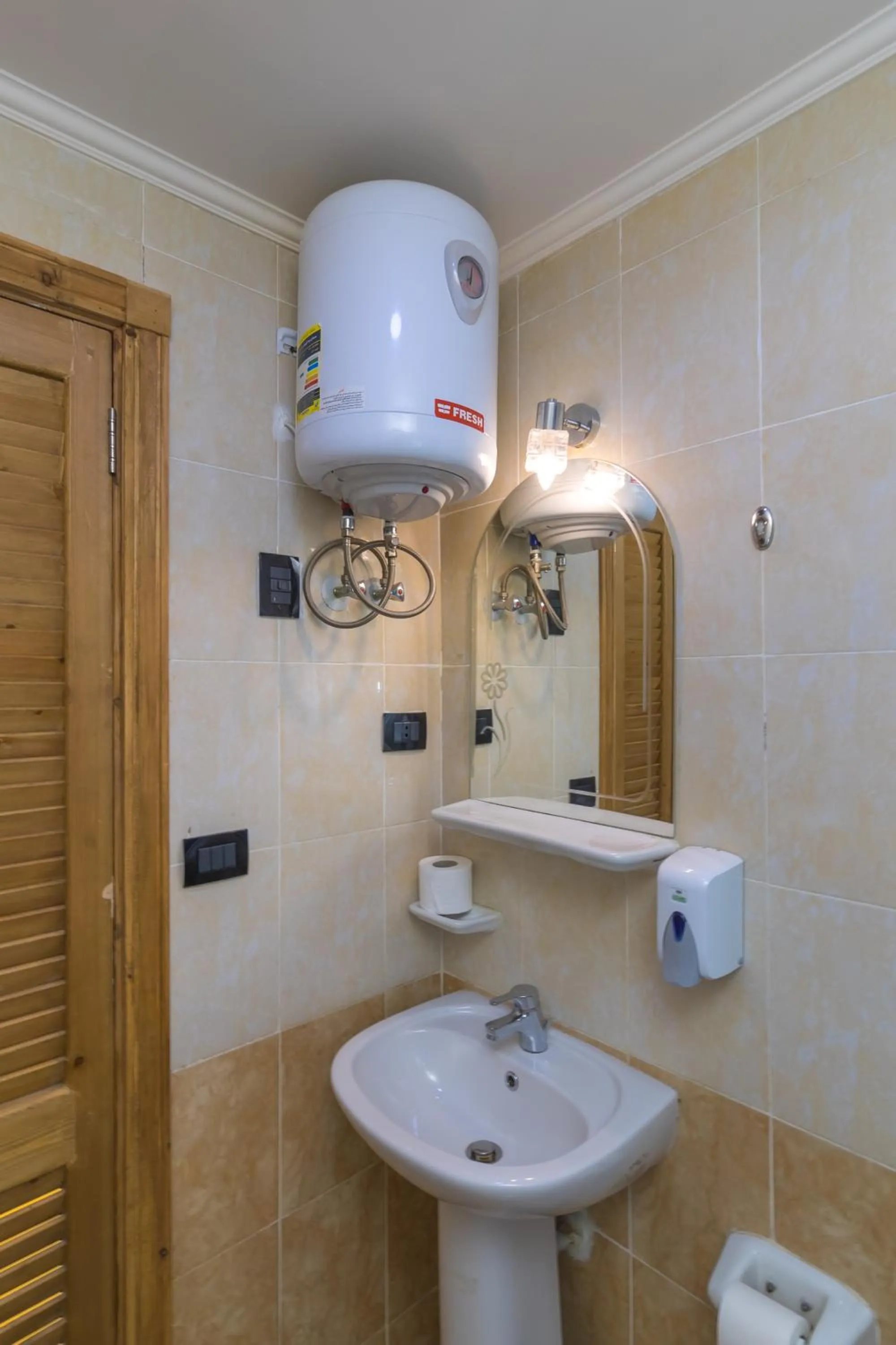 Bathroom in Redcon Suites