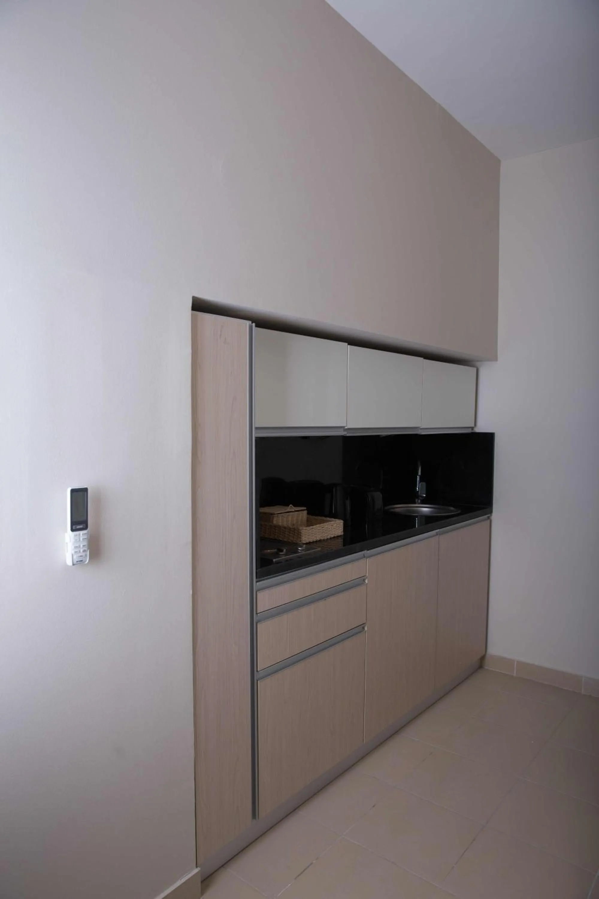 Kitchen or kitchenette in Redcon Suites