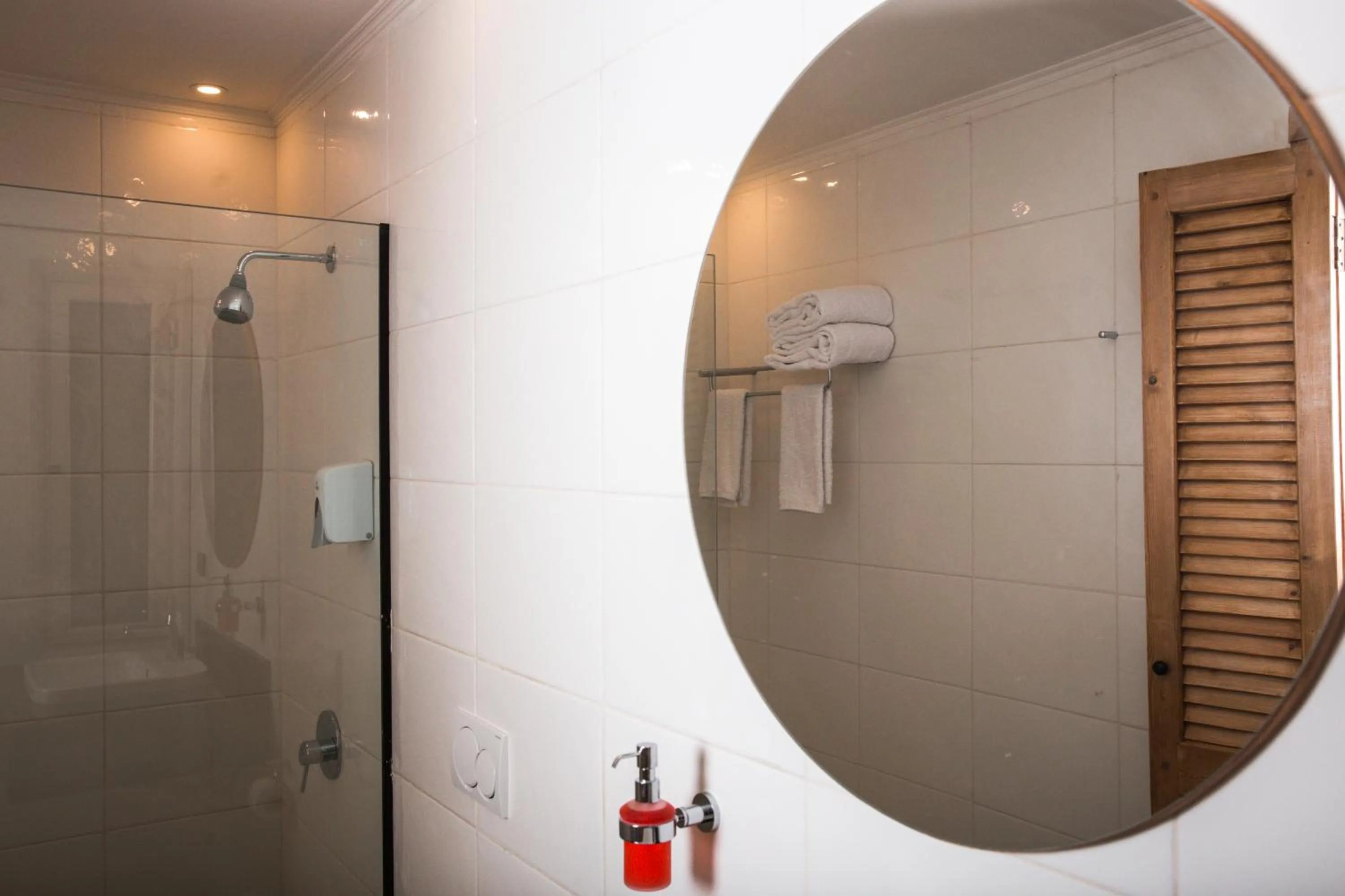 Shower in Redcon Suites