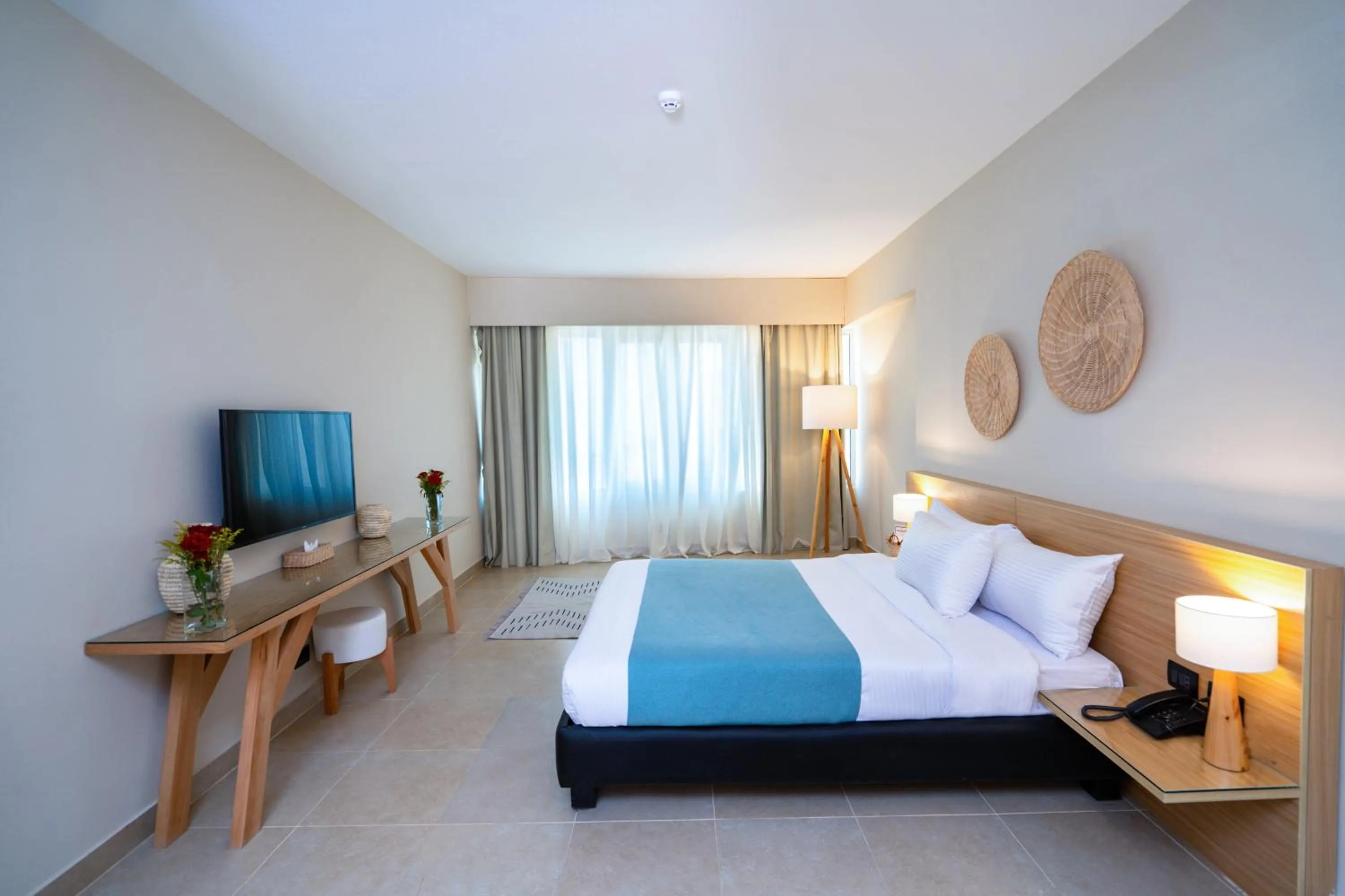 TV and multimedia, Bed in Redcon Suites