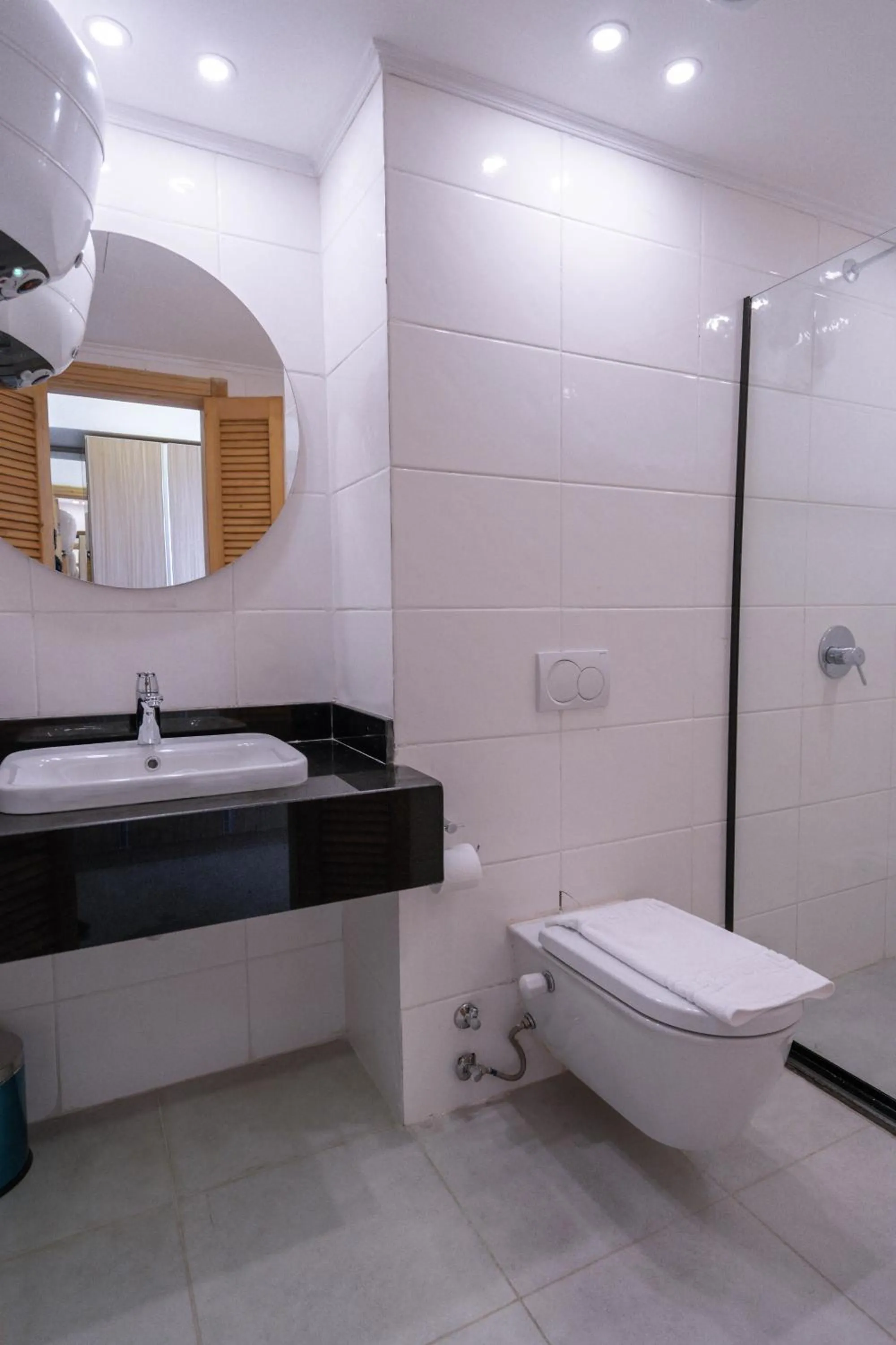 Bathroom in Redcon Suites