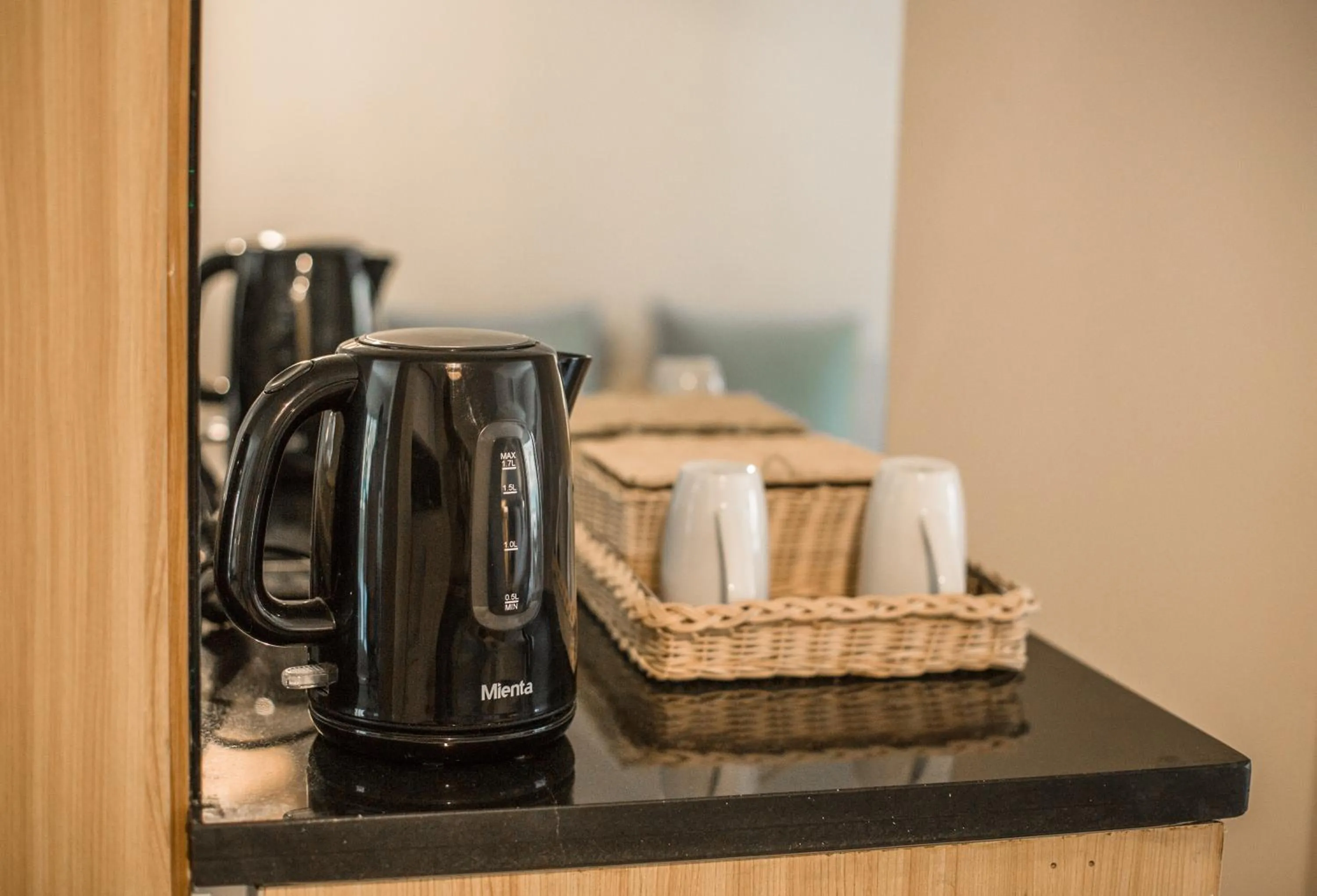 Coffee/tea facilities in Redcon Suites