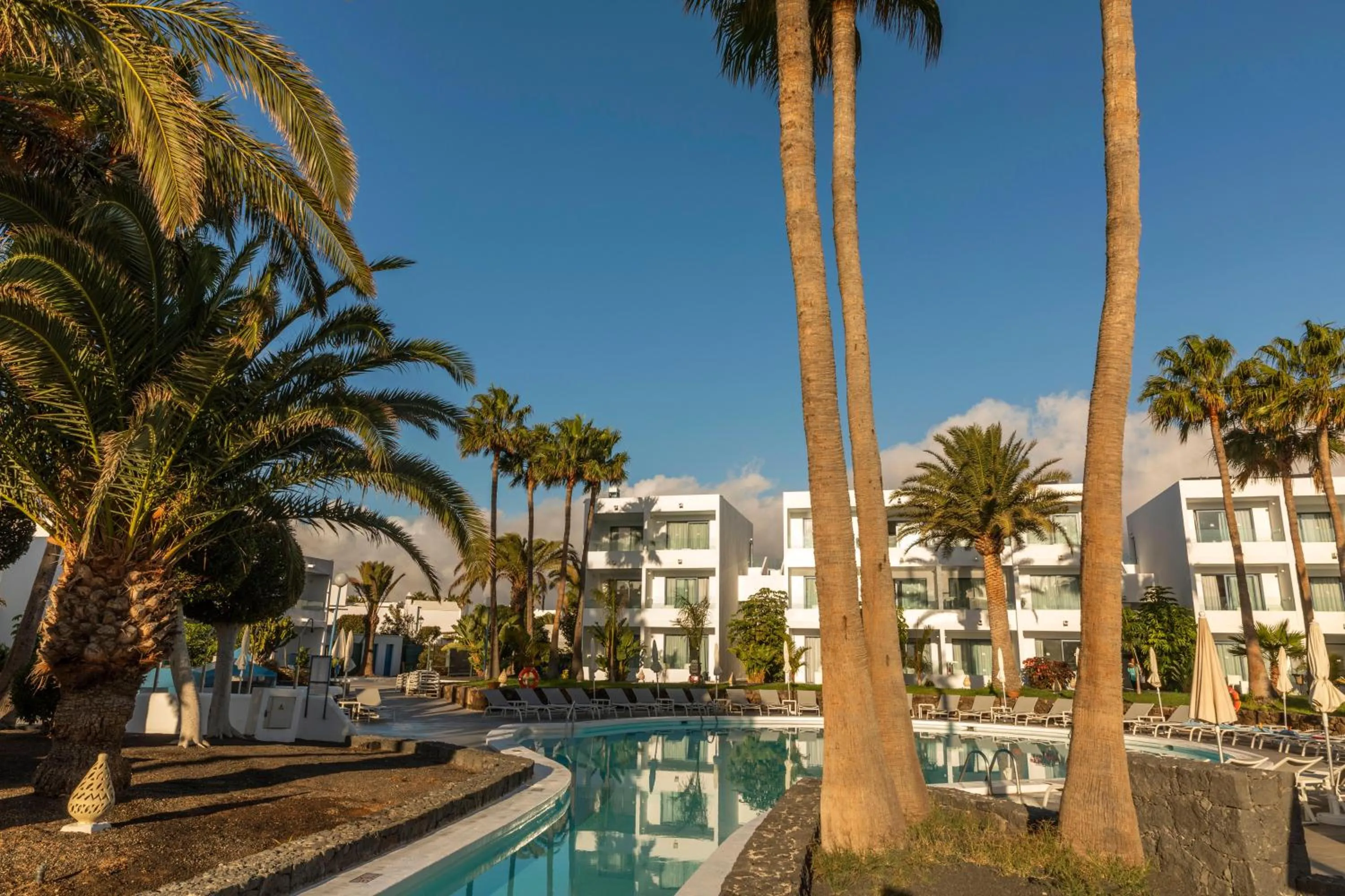 Swimming pool in Oasis Lanz Beach Mate