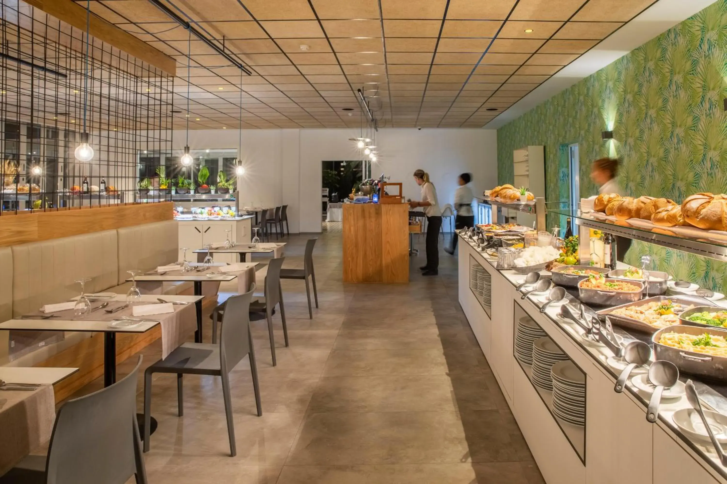 Restaurant/places to eat in Oasis Lanz Beach Mate Restaurant/places to eat in Oasis Lanz Beach Mate