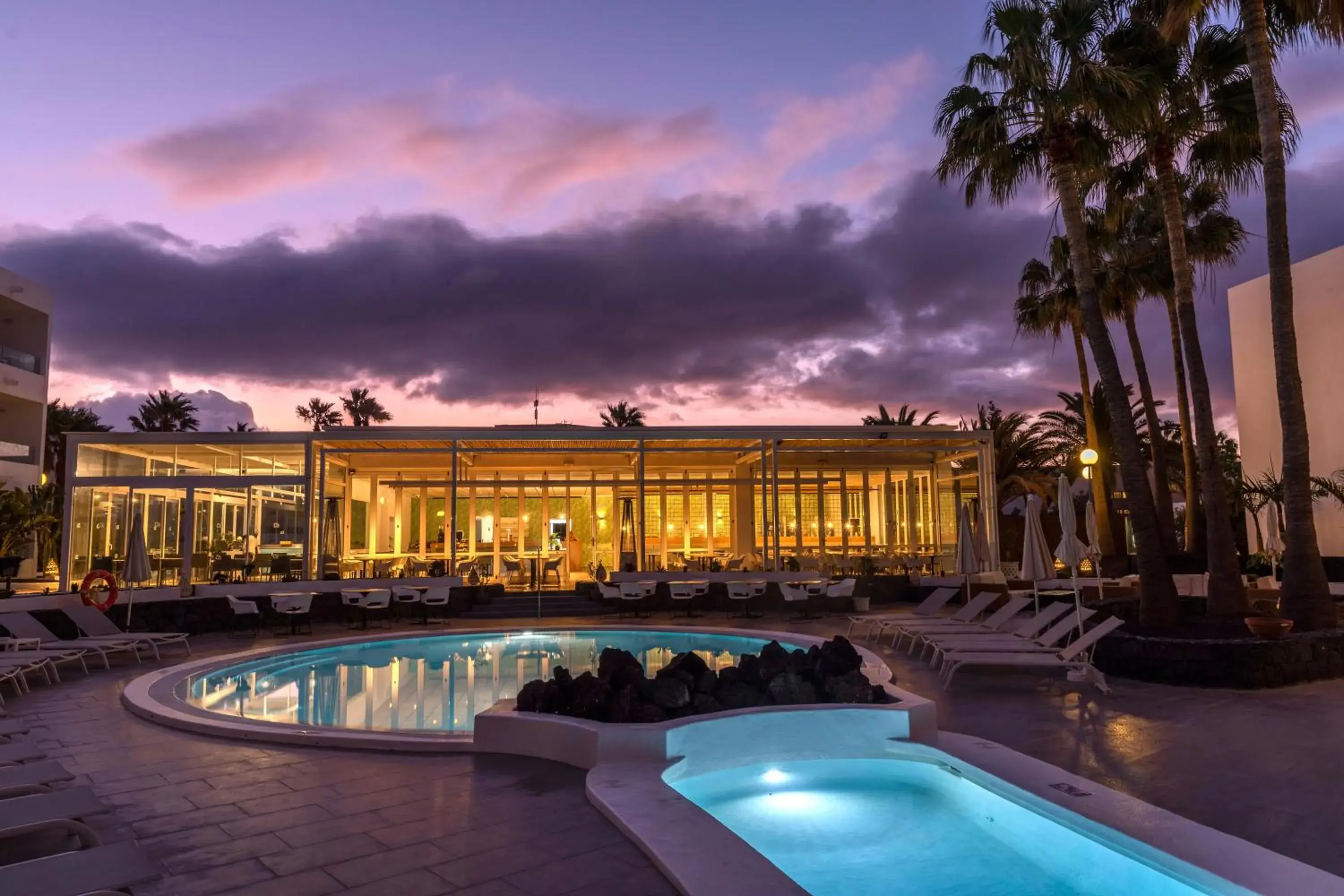 Swimming pool in Oasis Lanz Beach Mate Swimming pool in Oasis Lanz Beach Mate