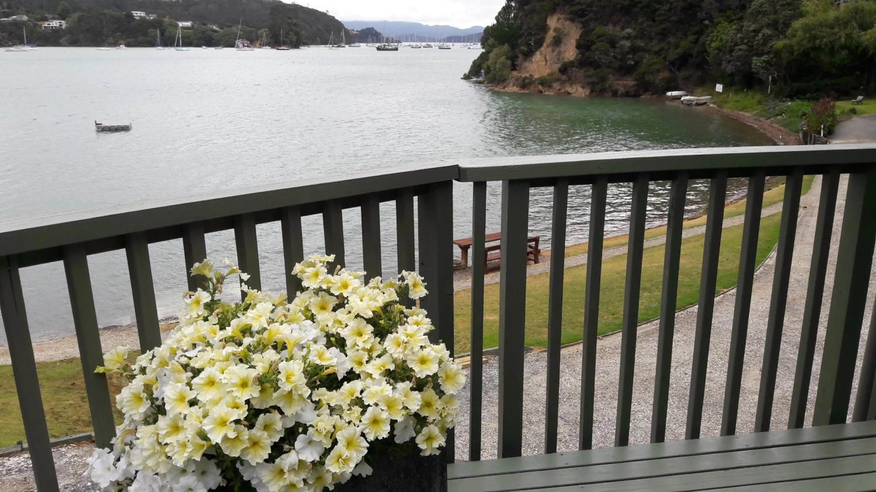 Water's Edge Holiday Home