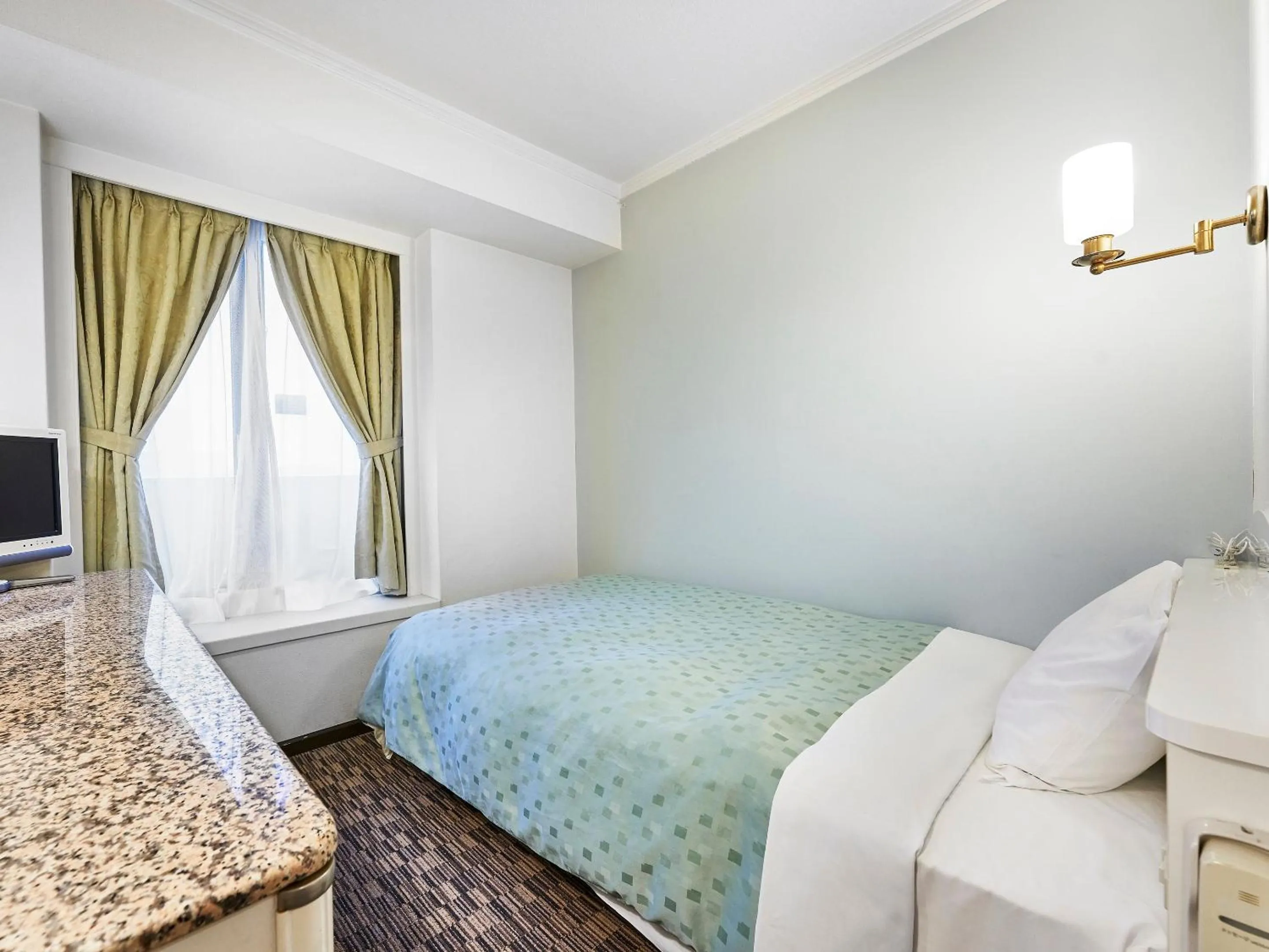 Photo of the whole room, Bed in Kobe Sannomiya Union Hotel