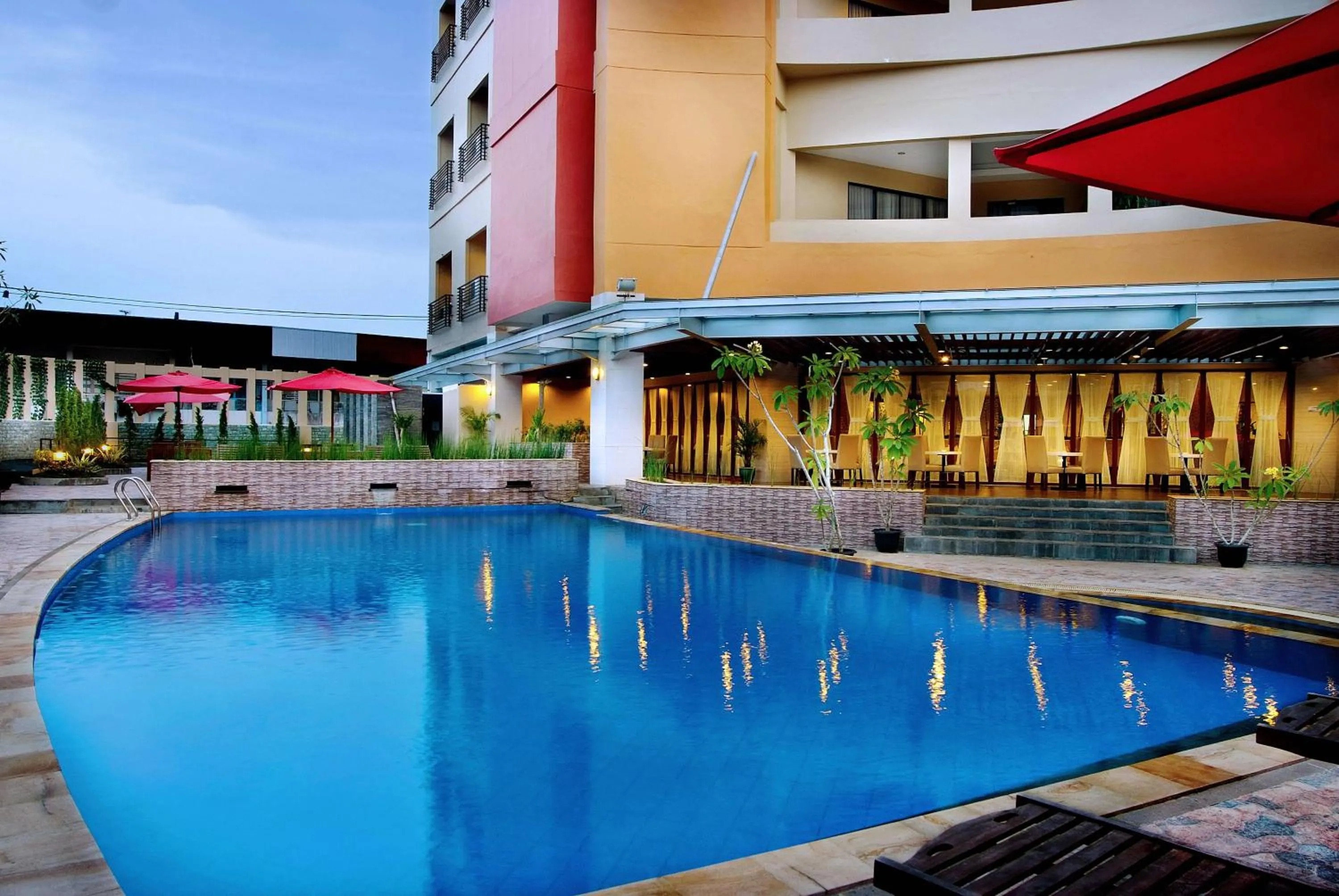 Swimming pool in Aston Pontianak Hotel and Convention Center
