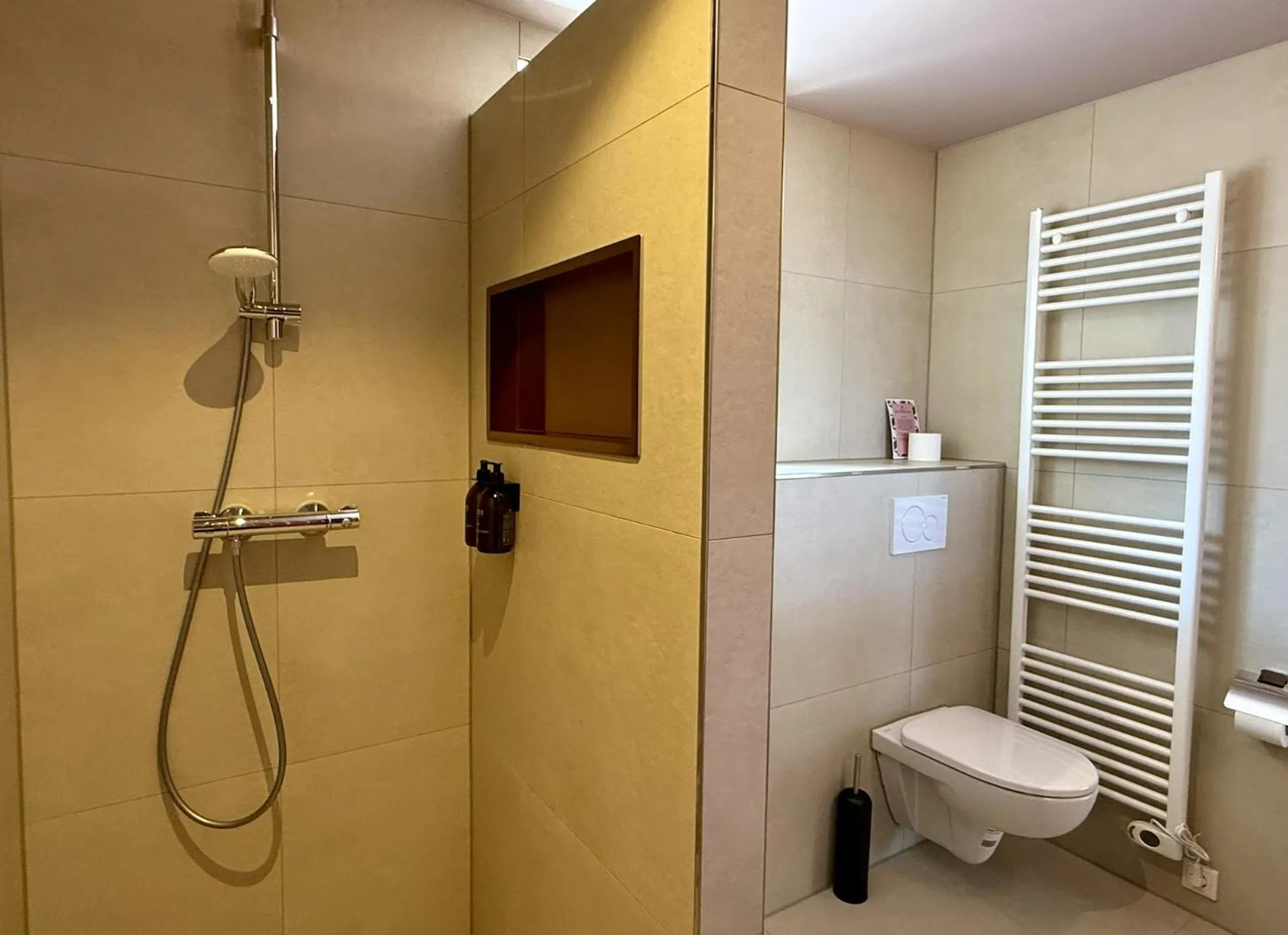 Shower in Hotel Restaurant Ruimzicht